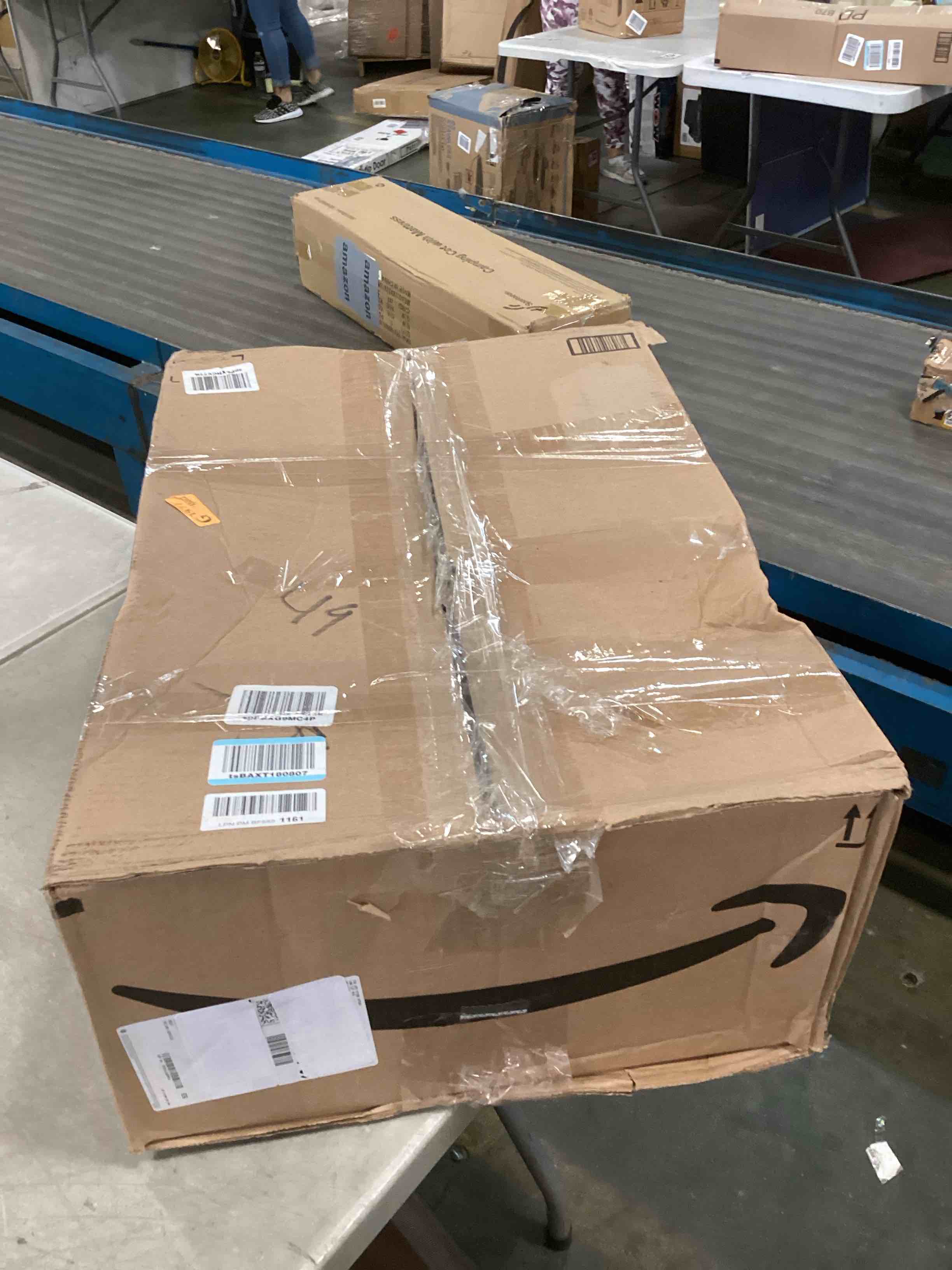 https://s3.amazonaws.com/lotting-images-prod/bidfta/TEA0121755_1723499647576.jpeg