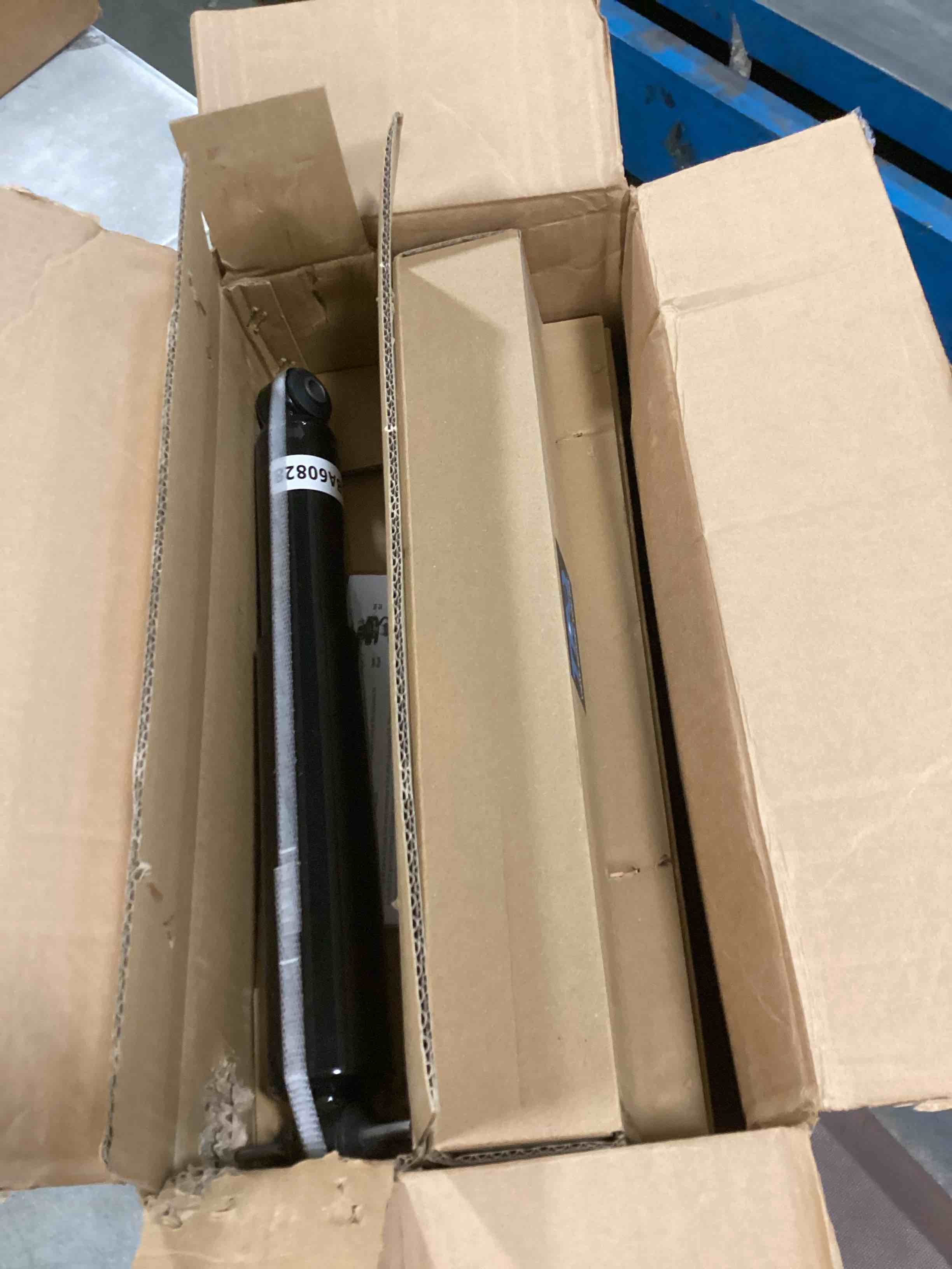https://s3.amazonaws.com/lotting-images-prod/bidfta/TEA0121855_1723256853724.jpeg