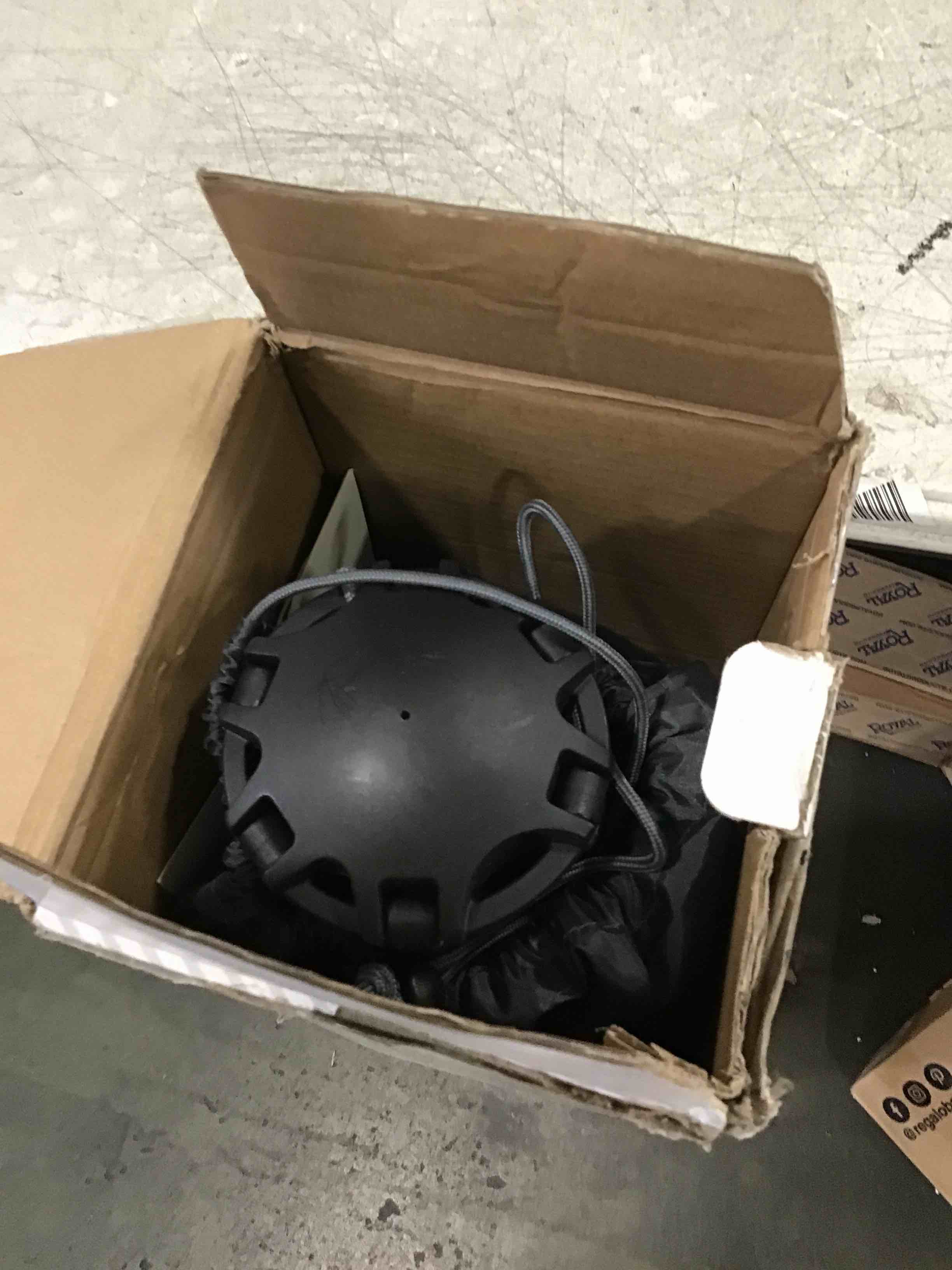 https://s3.amazonaws.com/lotting-images-prod/bidfta/TEA0122133_1724084967209.jpeg