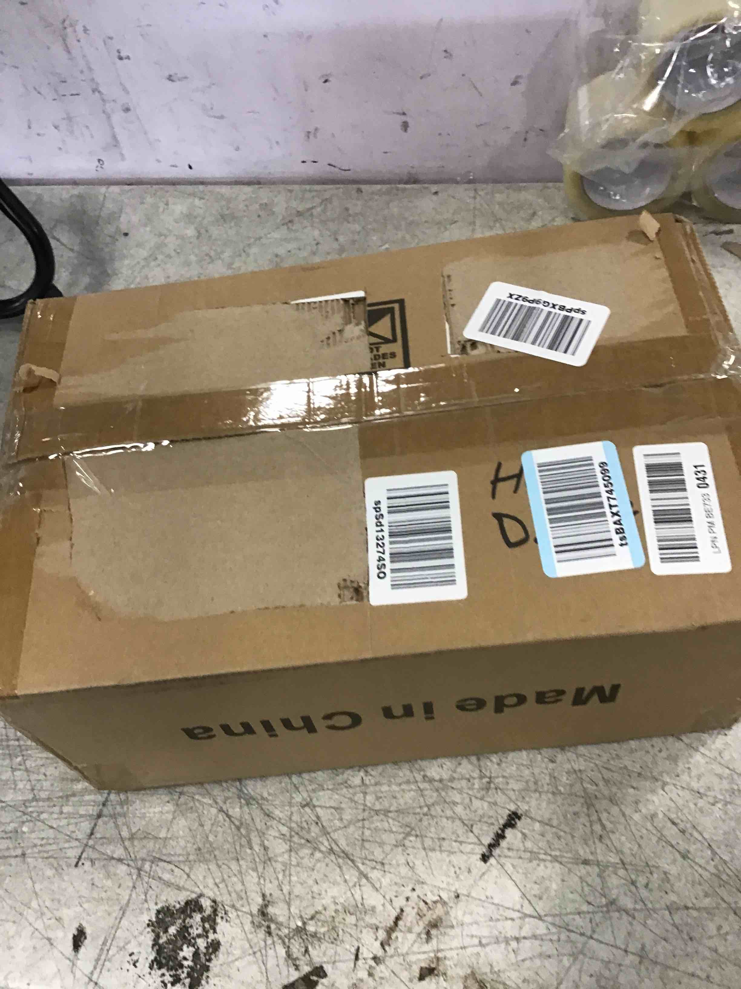https://s3.amazonaws.com/lotting-images-prod/bidfta/TEA0122254_1724073146754.jpeg