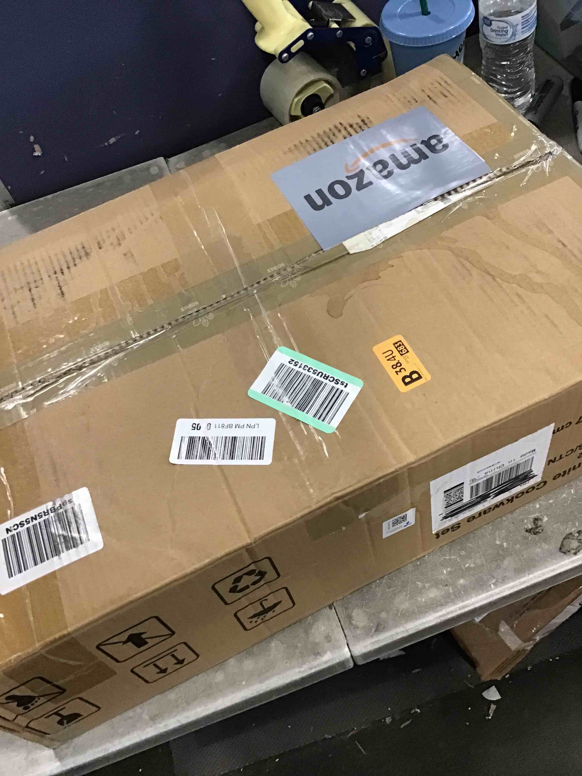 https://s3.amazonaws.com/lotting-images-prod/bidfta/TEA0122611_1723745851952.jpeg