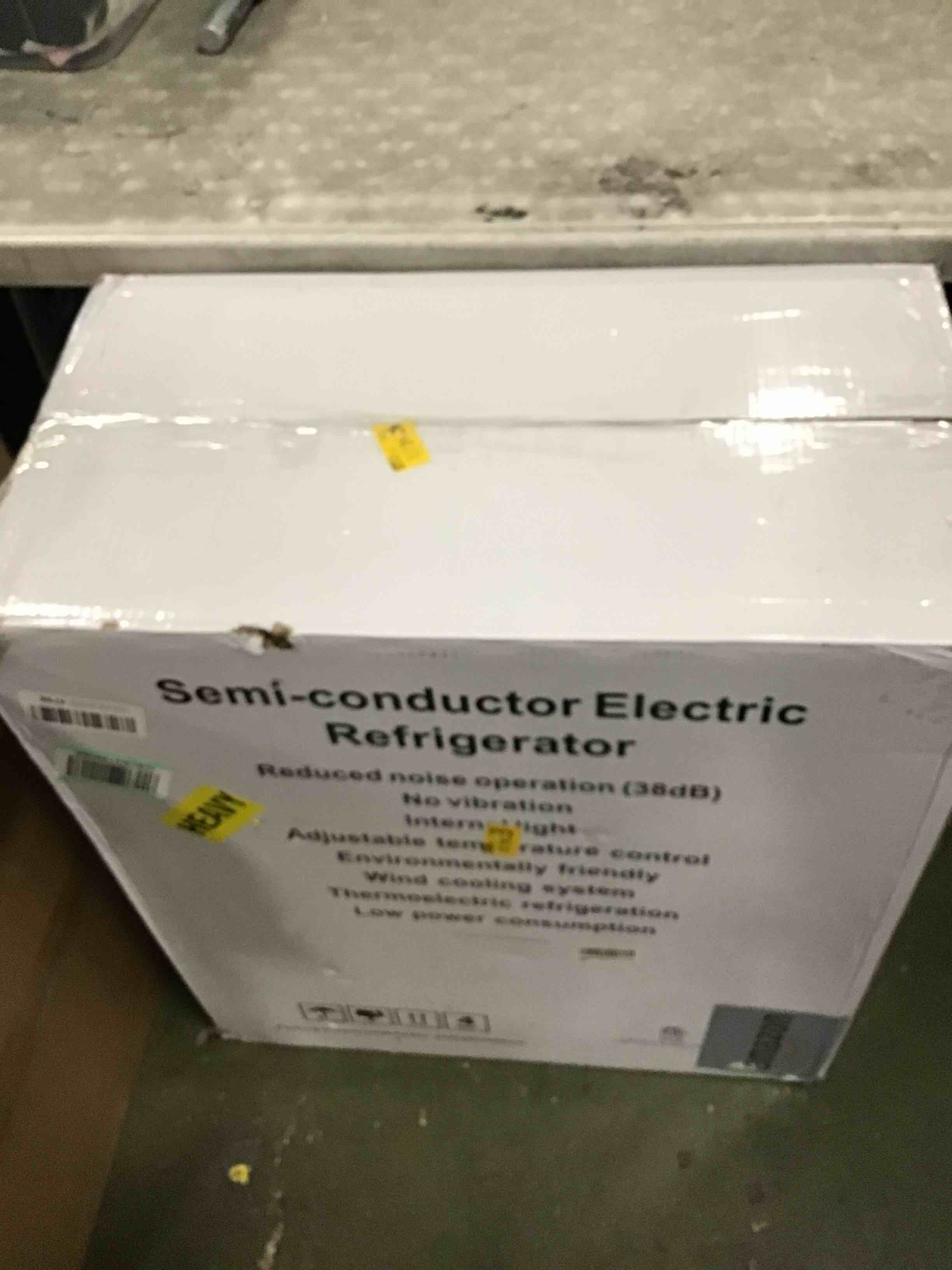 https://s3.amazonaws.com/lotting-images-prod/bidfta/TEA0122996_1723646203019.jpeg