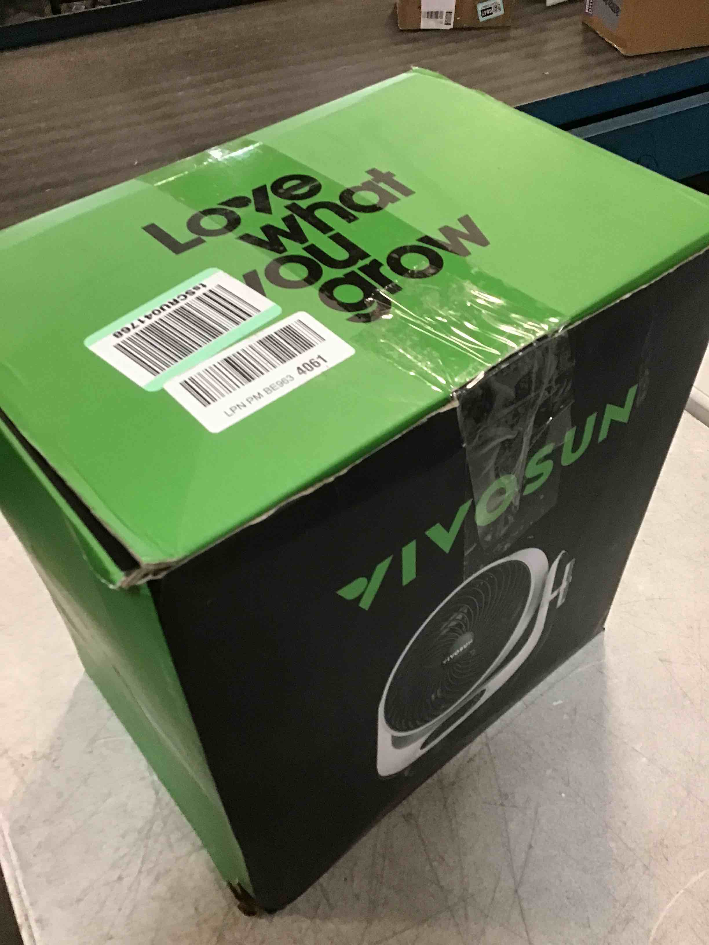 https://s3.amazonaws.com/lotting-images-prod/bidfta/TEA0124538_1723823162843.jpeg