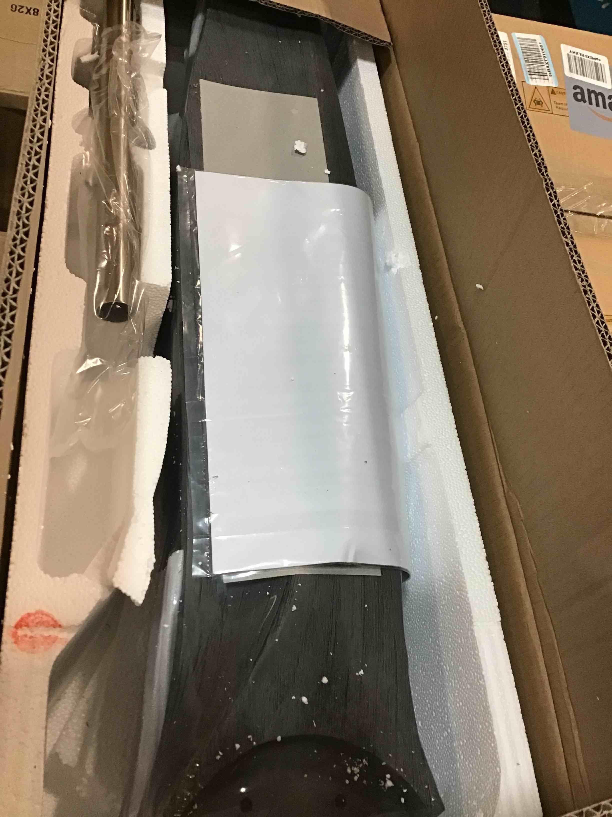 https://s3.amazonaws.com/lotting-images-prod/bidfta/TEA0124650_1723811340672.jpeg