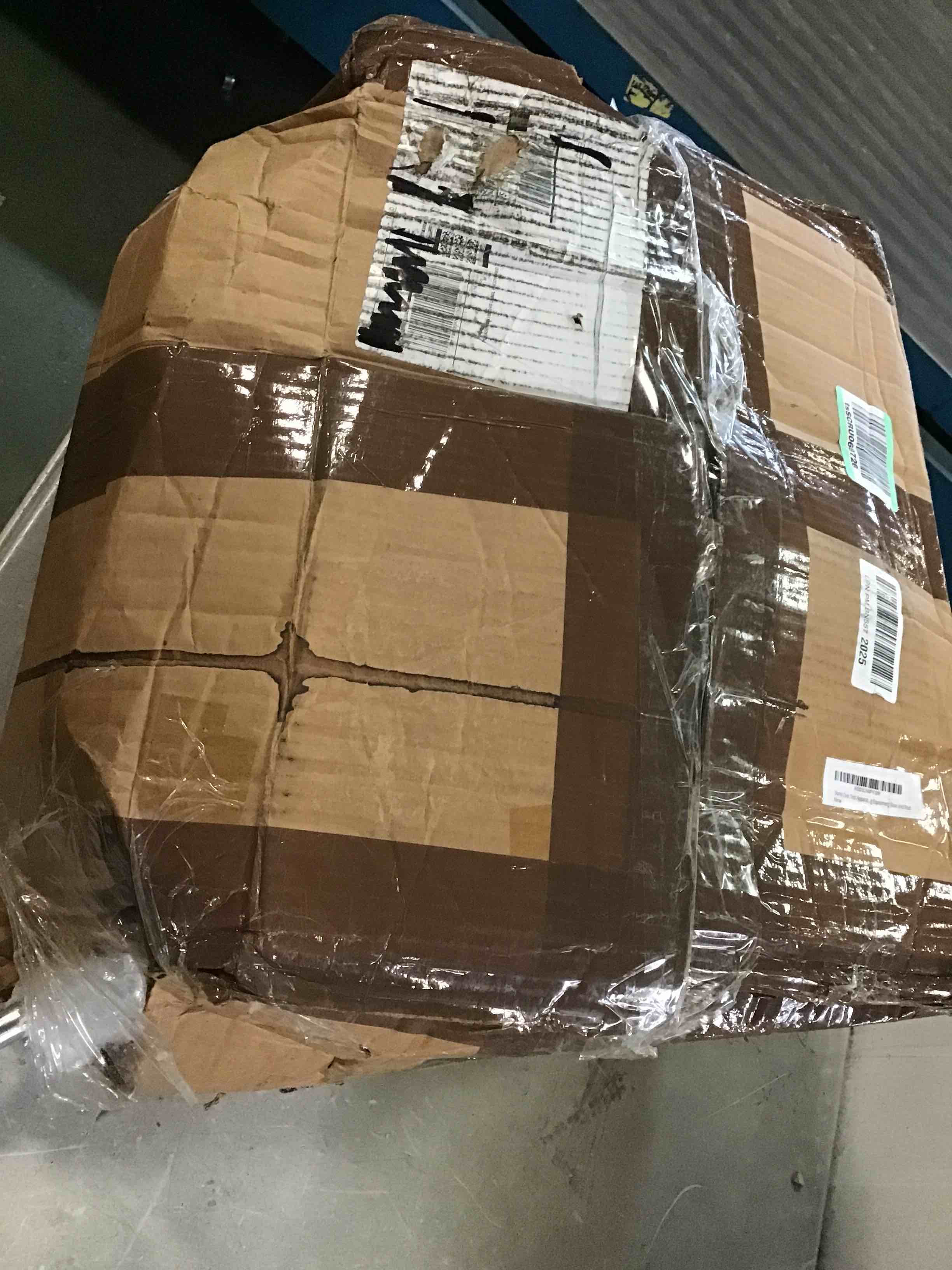 https://s3.amazonaws.com/lotting-images-prod/bidfta/TEA0125491_1723473761157.jpeg