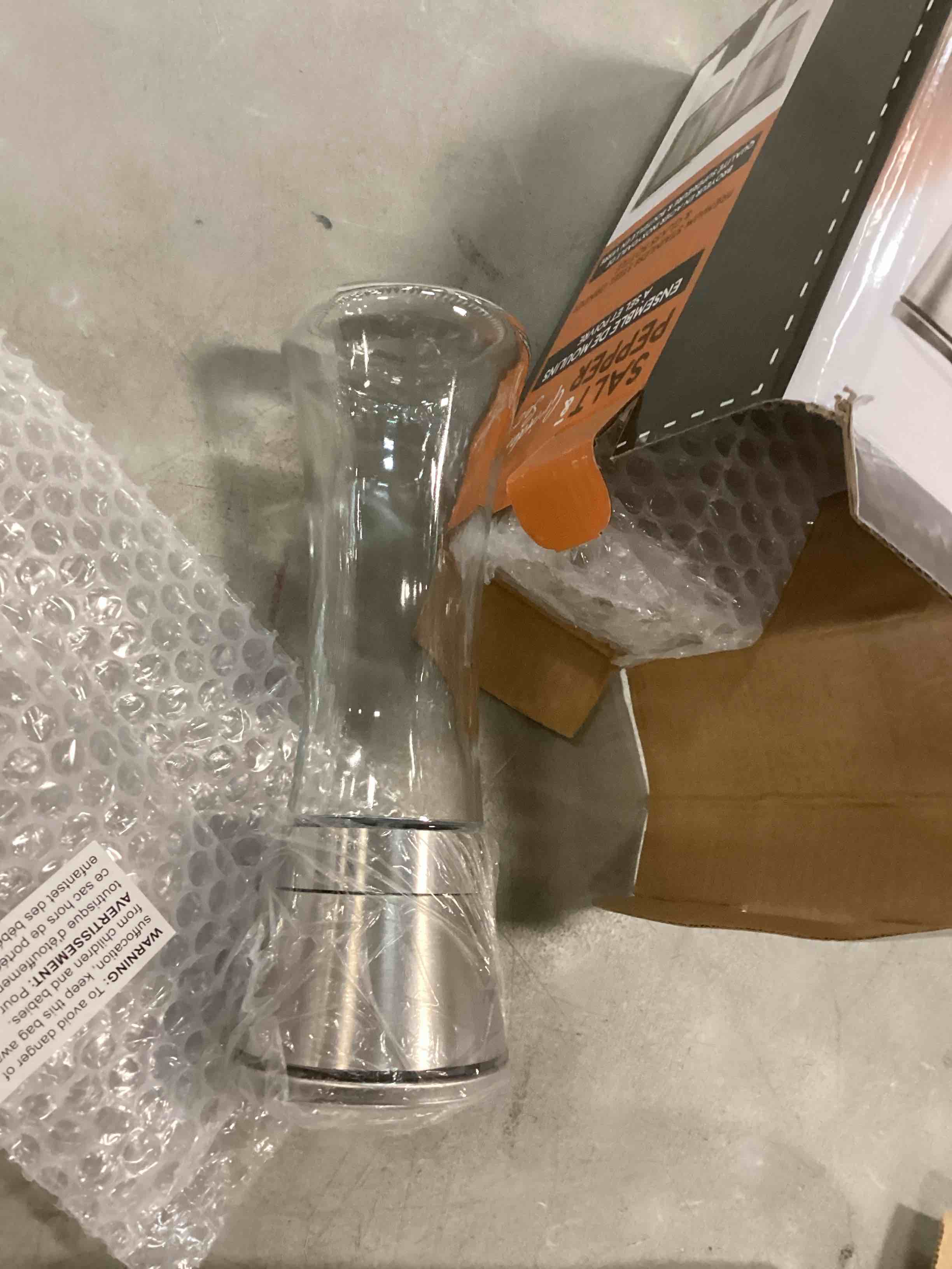 https://s3.amazonaws.com/lotting-images-prod/bidfta/TEA0128378_1724088474117.jpeg