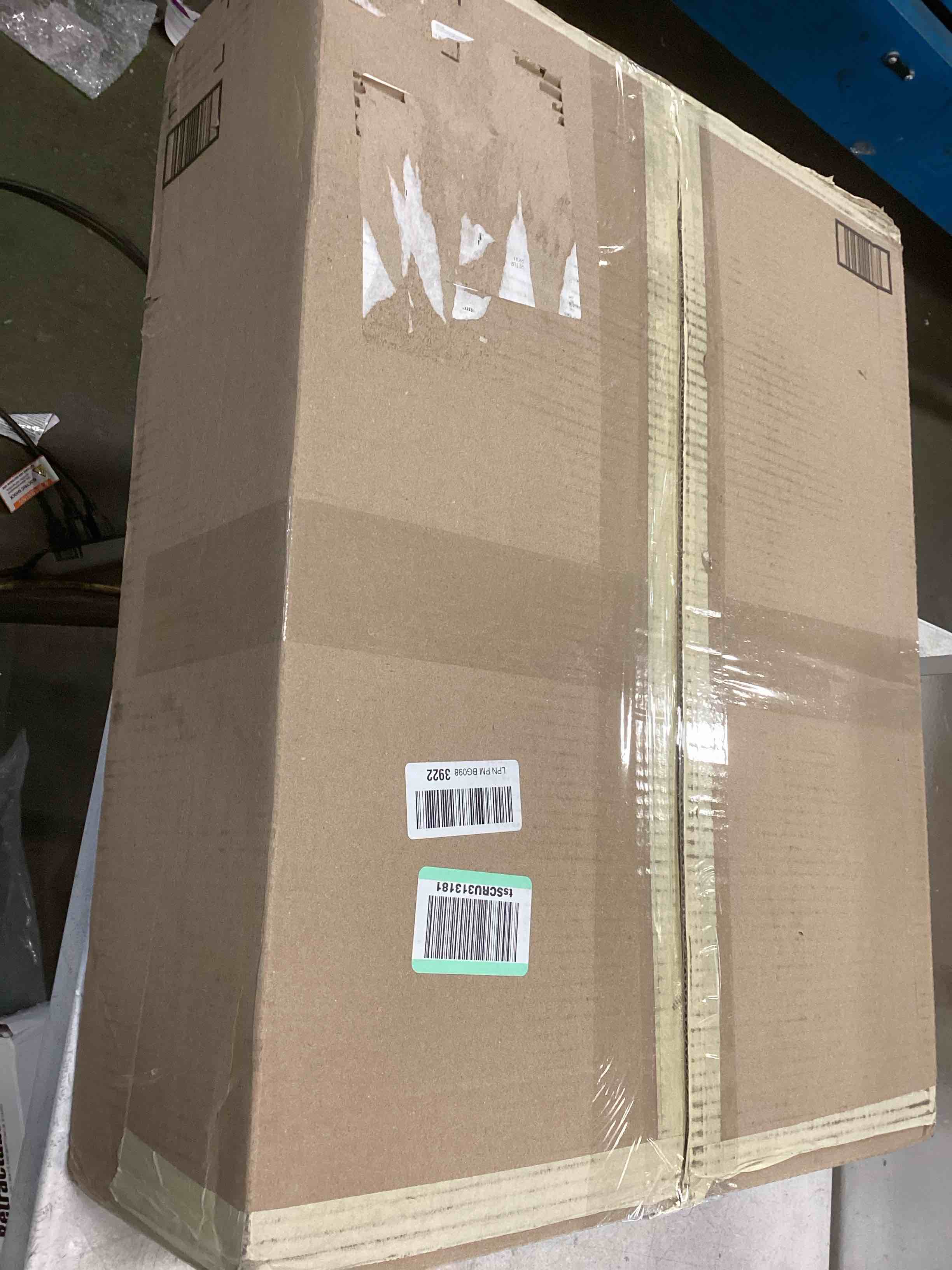https://s3.amazonaws.com/lotting-images-prod/bidfta/TEA0128822_1723745586926.jpeg