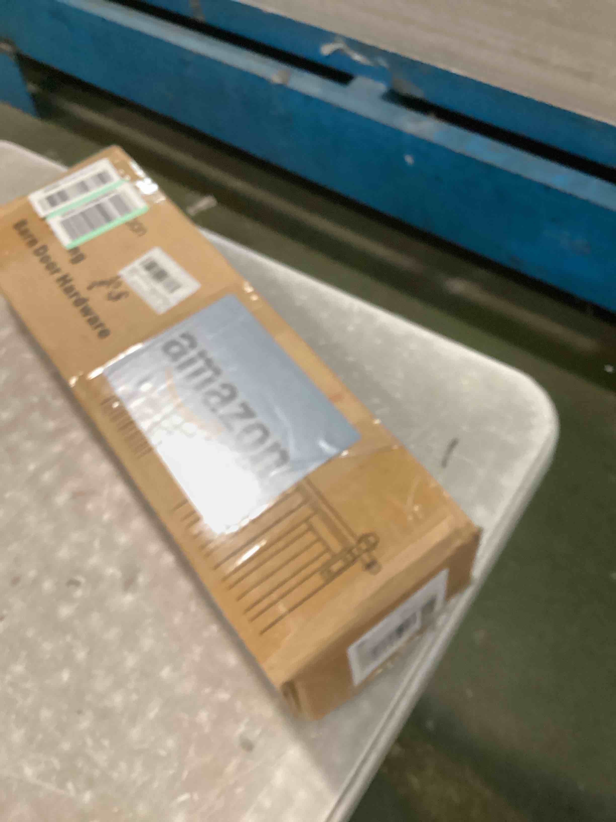 https://s3.amazonaws.com/lotting-images-prod/bidfta/TEA0130108_1724702695685.jpeg