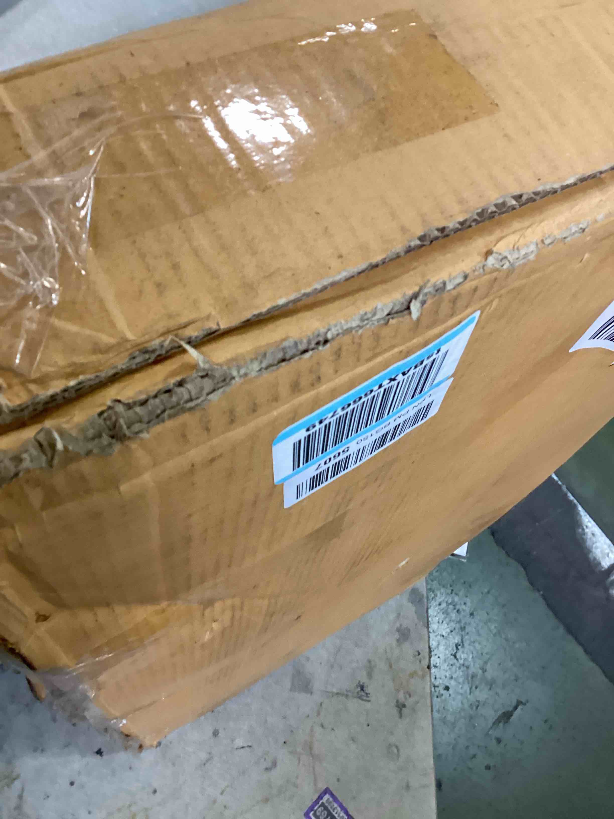 Amazon Basics Modern 5Tier Ladder Bookshelf Organizer, Solid