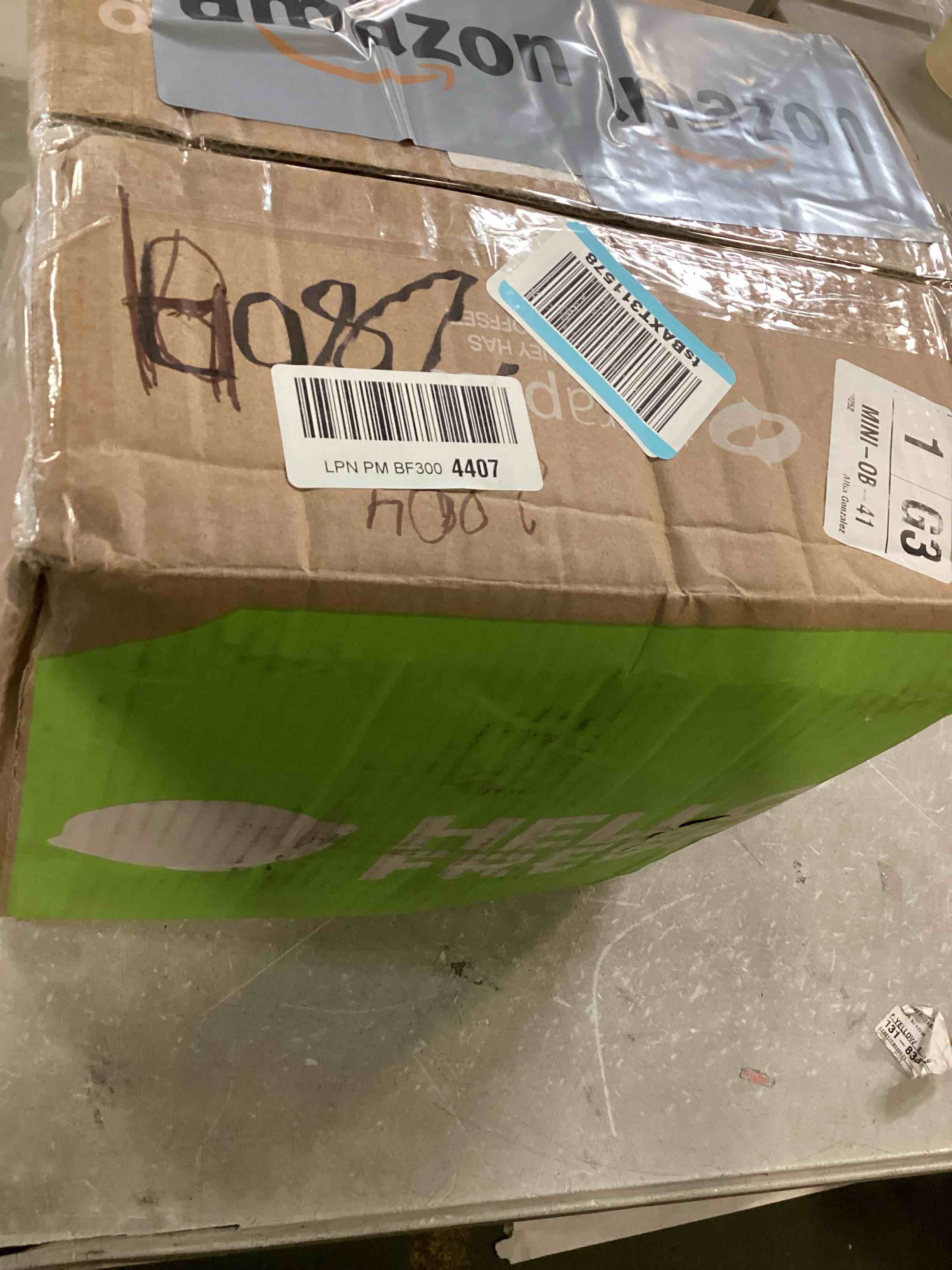 https://s3.amazonaws.com/lotting-images-prod/bidfta/TEA0133518_1724337788480.jpeg