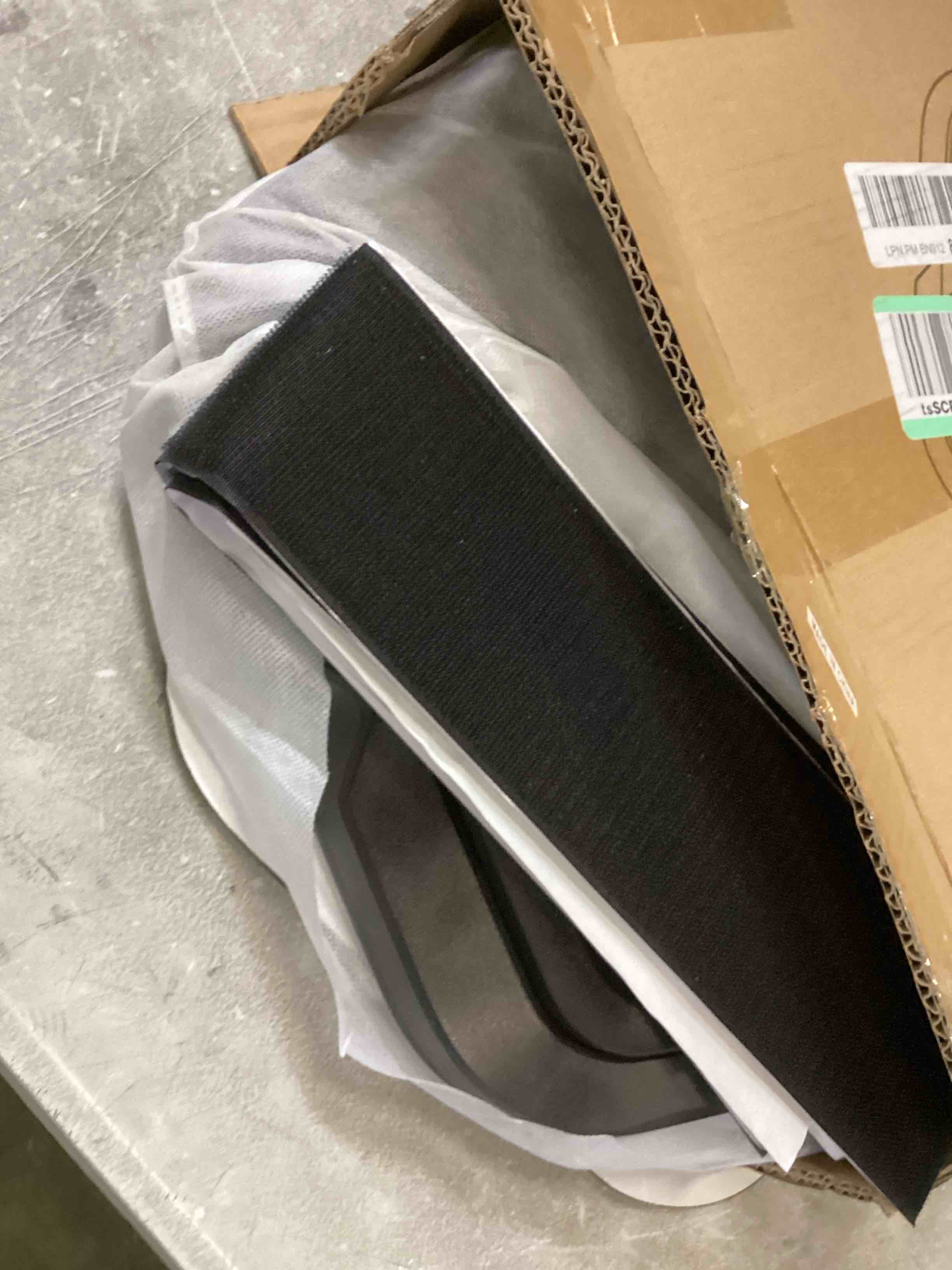 https://s3.amazonaws.com/lotting-images-prod/bidfta/TEA0133717_1724253705920.jpeg
