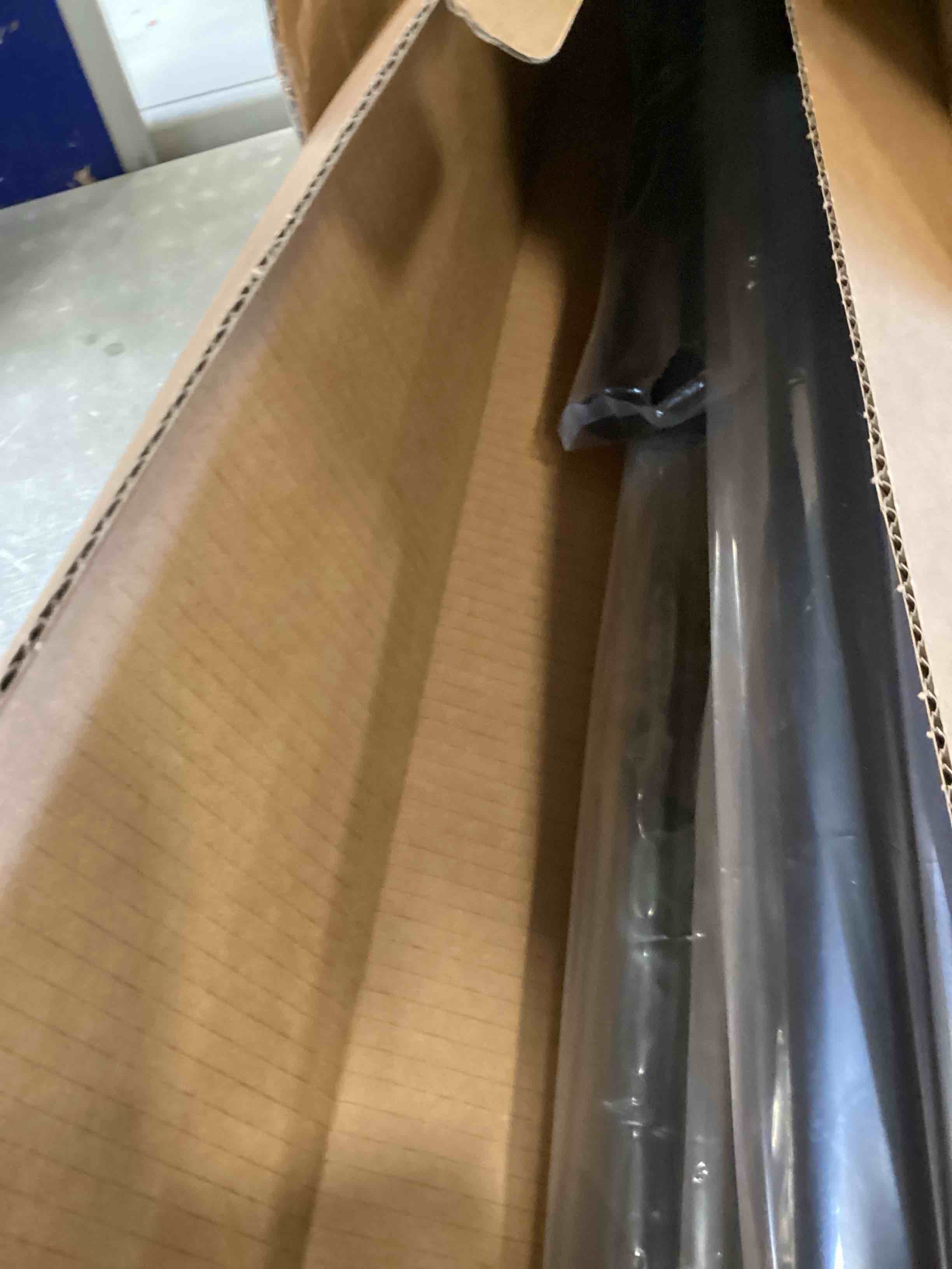 https://s3.amazonaws.com/lotting-images-prod/bidfta/TEA0133726_1724252885818.jpeg