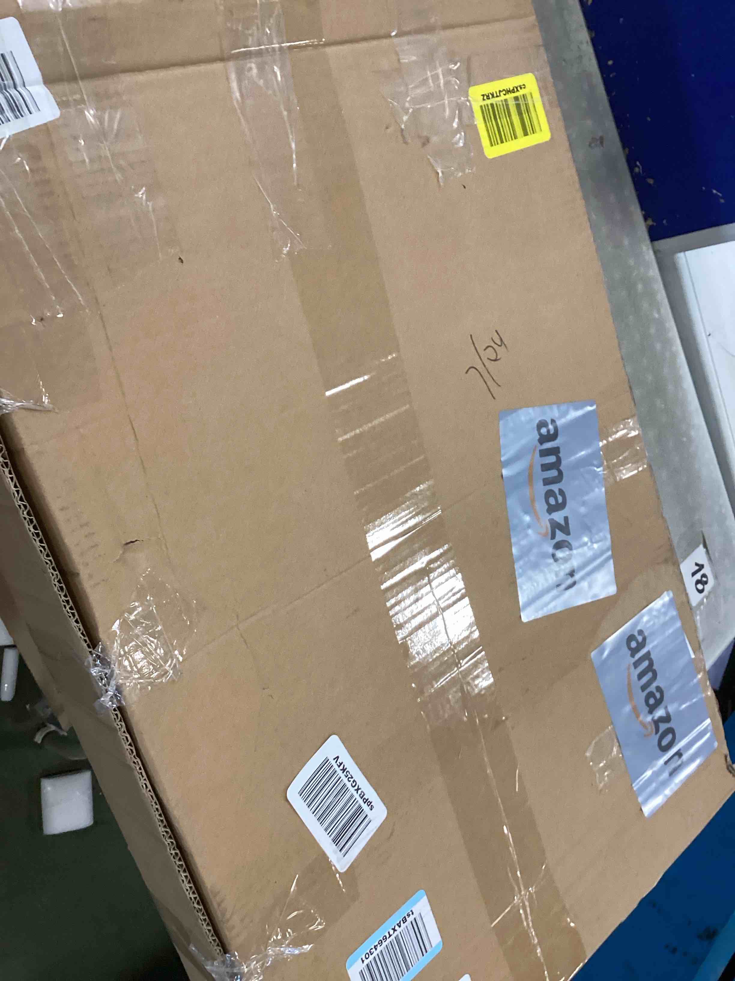 https://s3.amazonaws.com/lotting-images-prod/bidfta/TEA0133749_1724250235443.jpeg