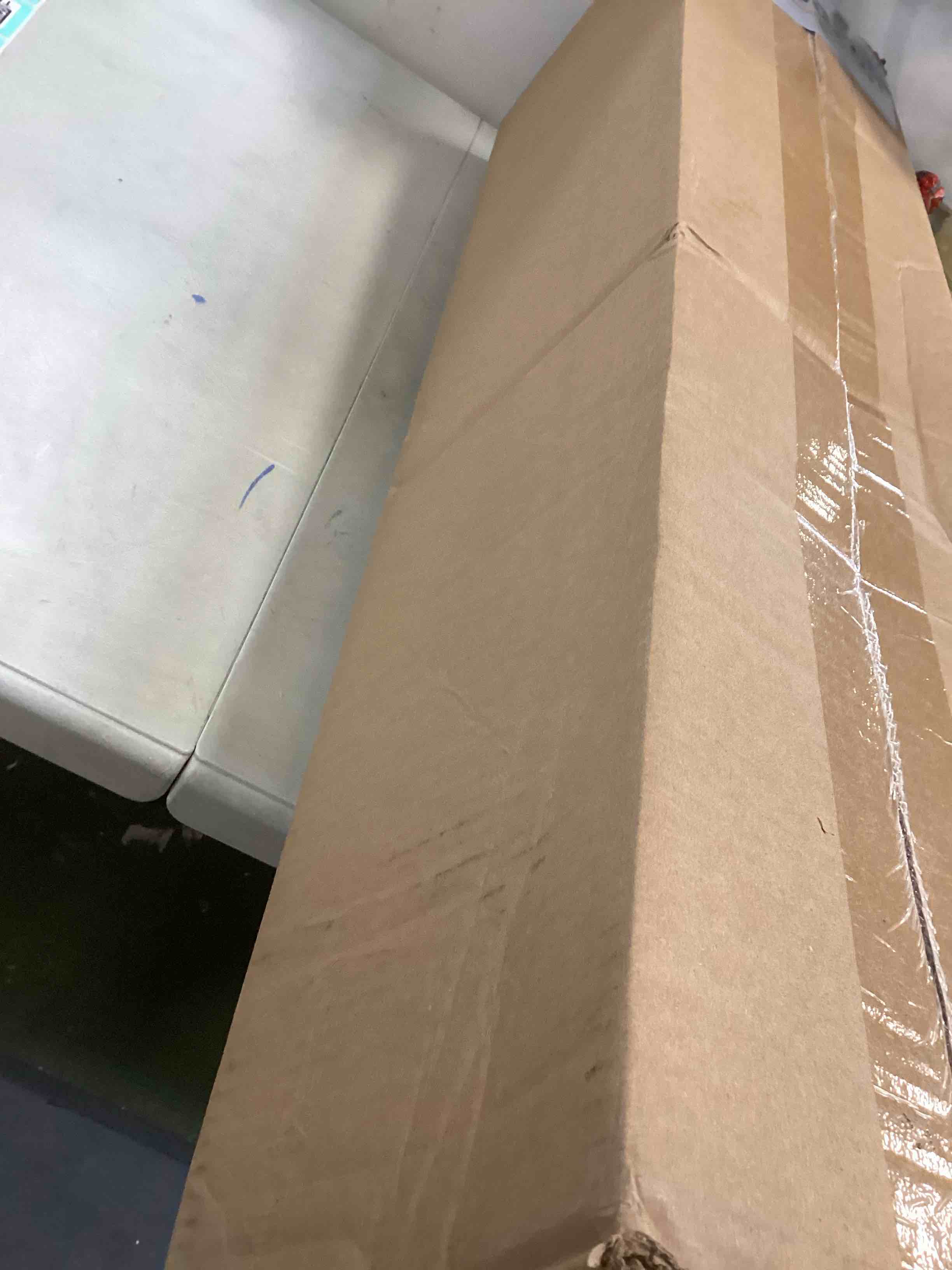 https://s3.amazonaws.com/lotting-images-prod/bidfta/TEA0133981_1724164541245.jpeg
