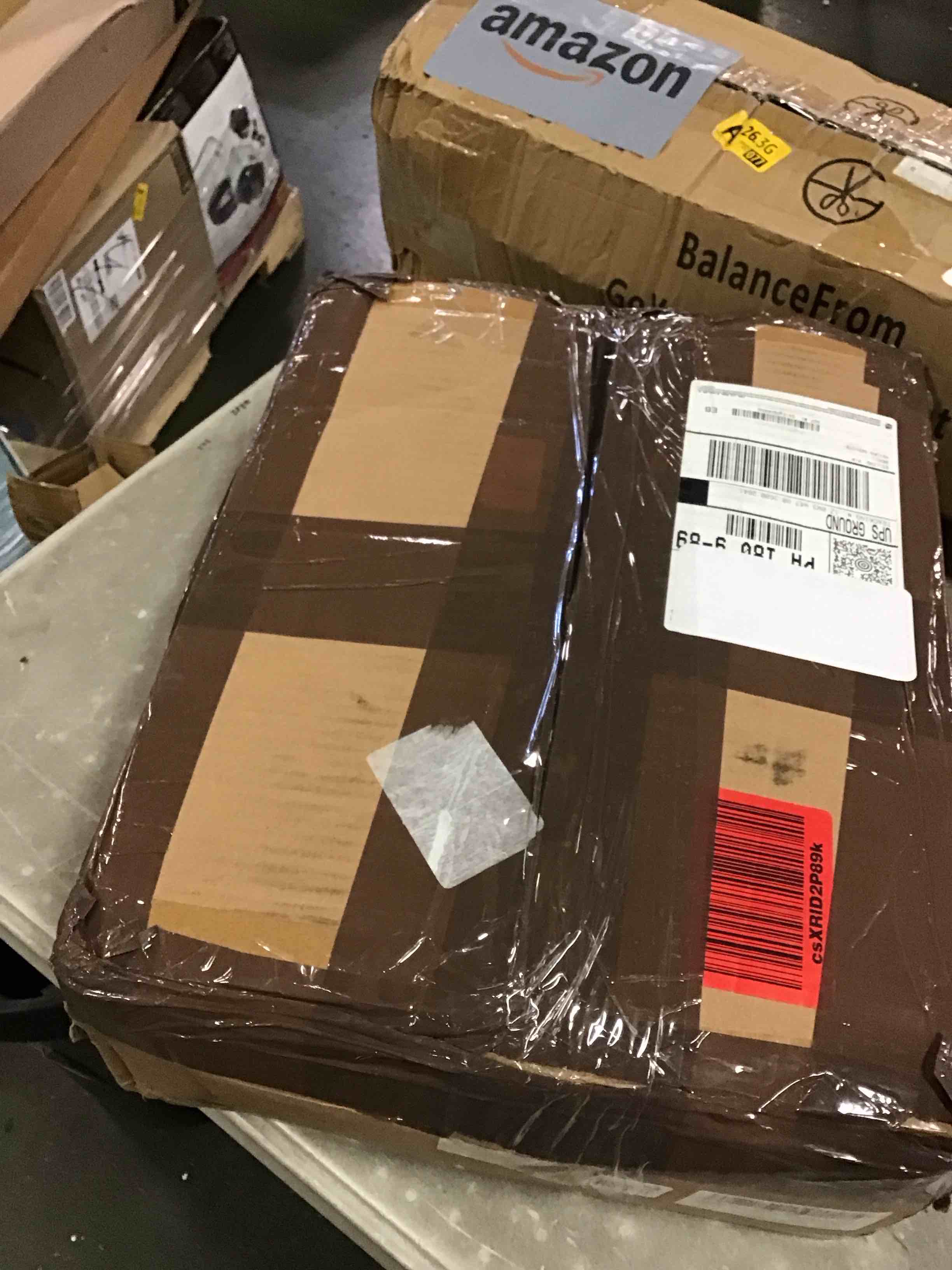 https://s3.amazonaws.com/lotting-images-prod/bidfta/TEA0134187_1728409833196.jpeg