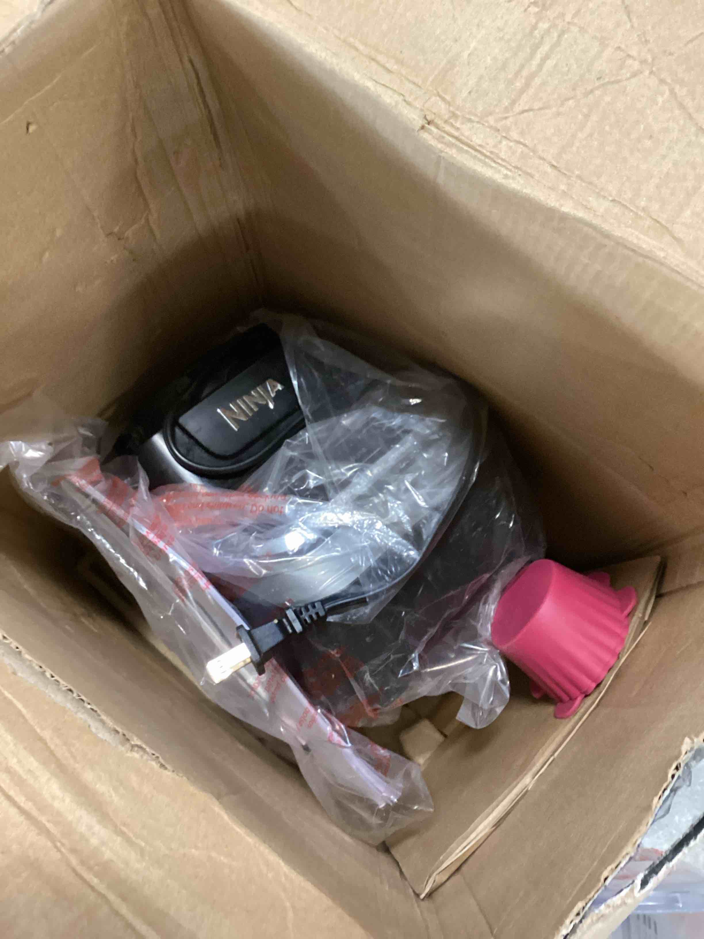 https://s3.amazonaws.com/lotting-images-prod/bidfta/TEA0135251_1724069877482.jpeg