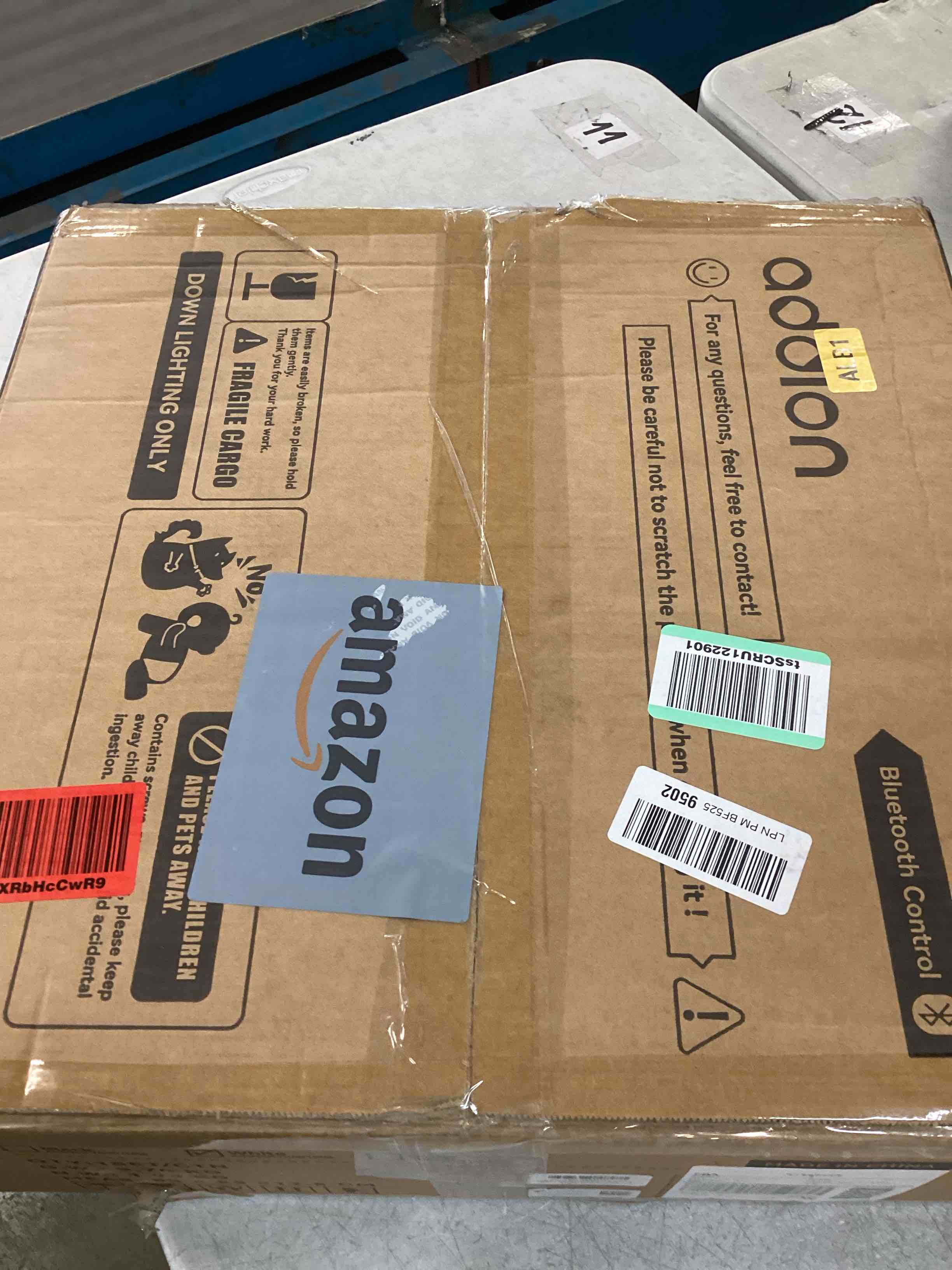 https://s3.amazonaws.com/lotting-images-prod/bidfta/TEA0135545_1723665177156.jpeg