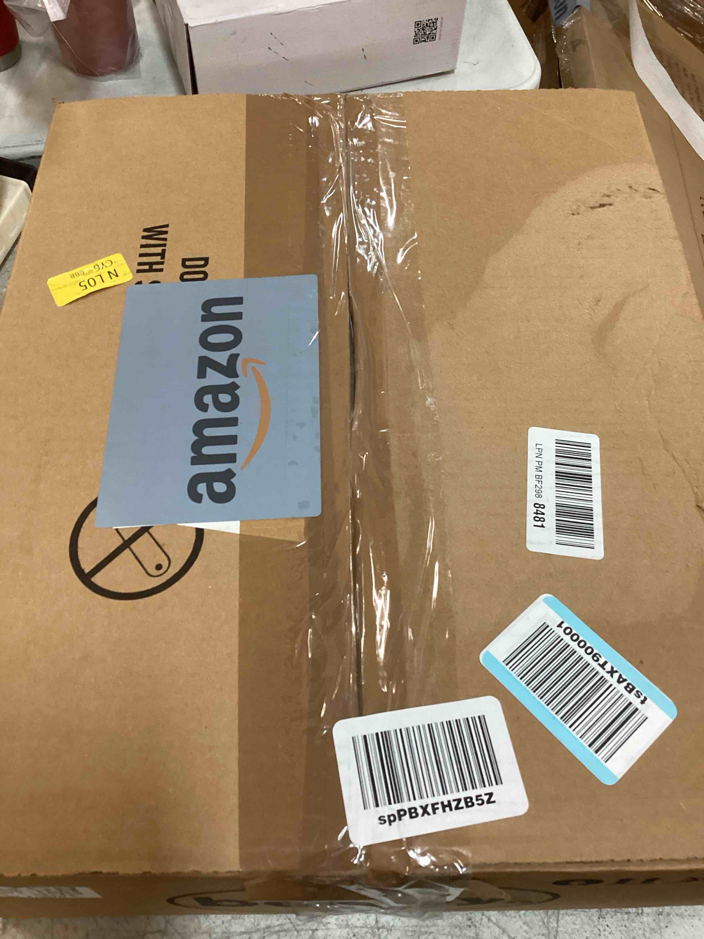 https://s3.amazonaws.com/lotting-images-prod/bidfta/TEA0135939_1723484305256.jpeg