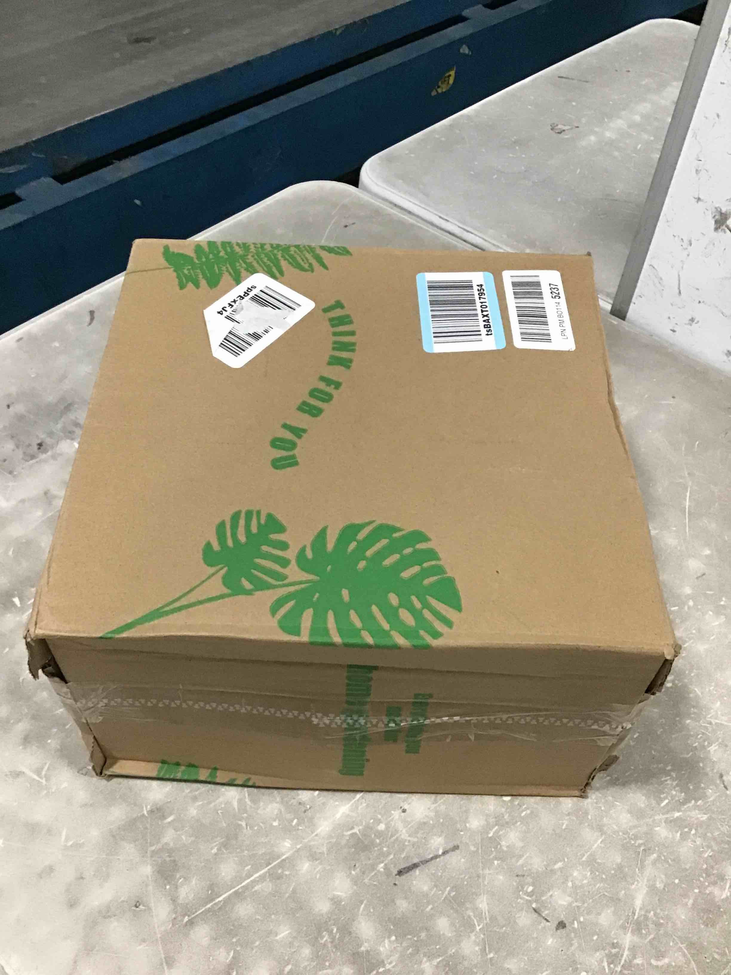 https://s3.amazonaws.com/lotting-images-prod/bidfta/TEA0136158_1724475107474.jpeg