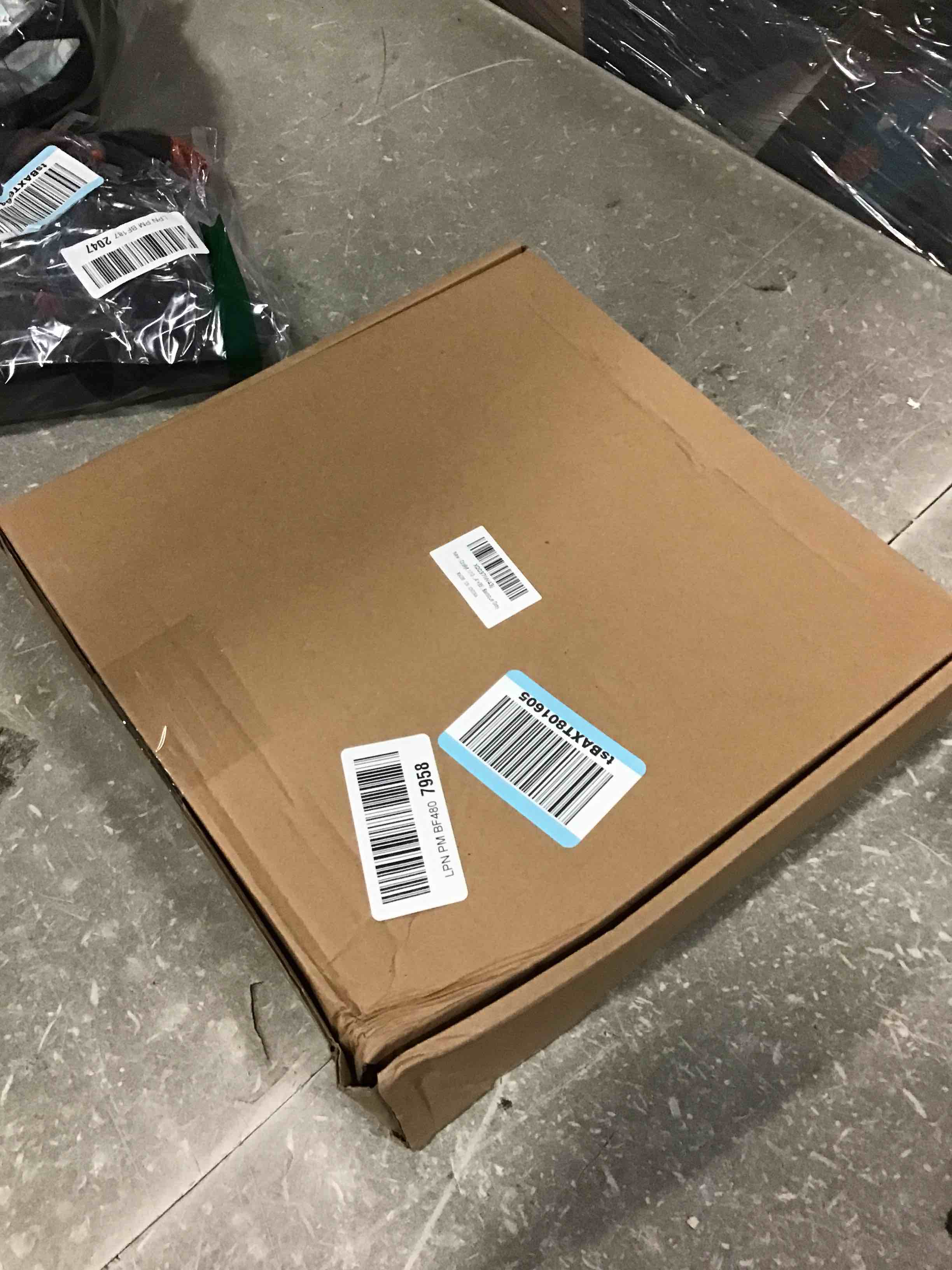 https://s3.amazonaws.com/lotting-images-prod/bidfta/TEA0136573_1724303812103.jpeg