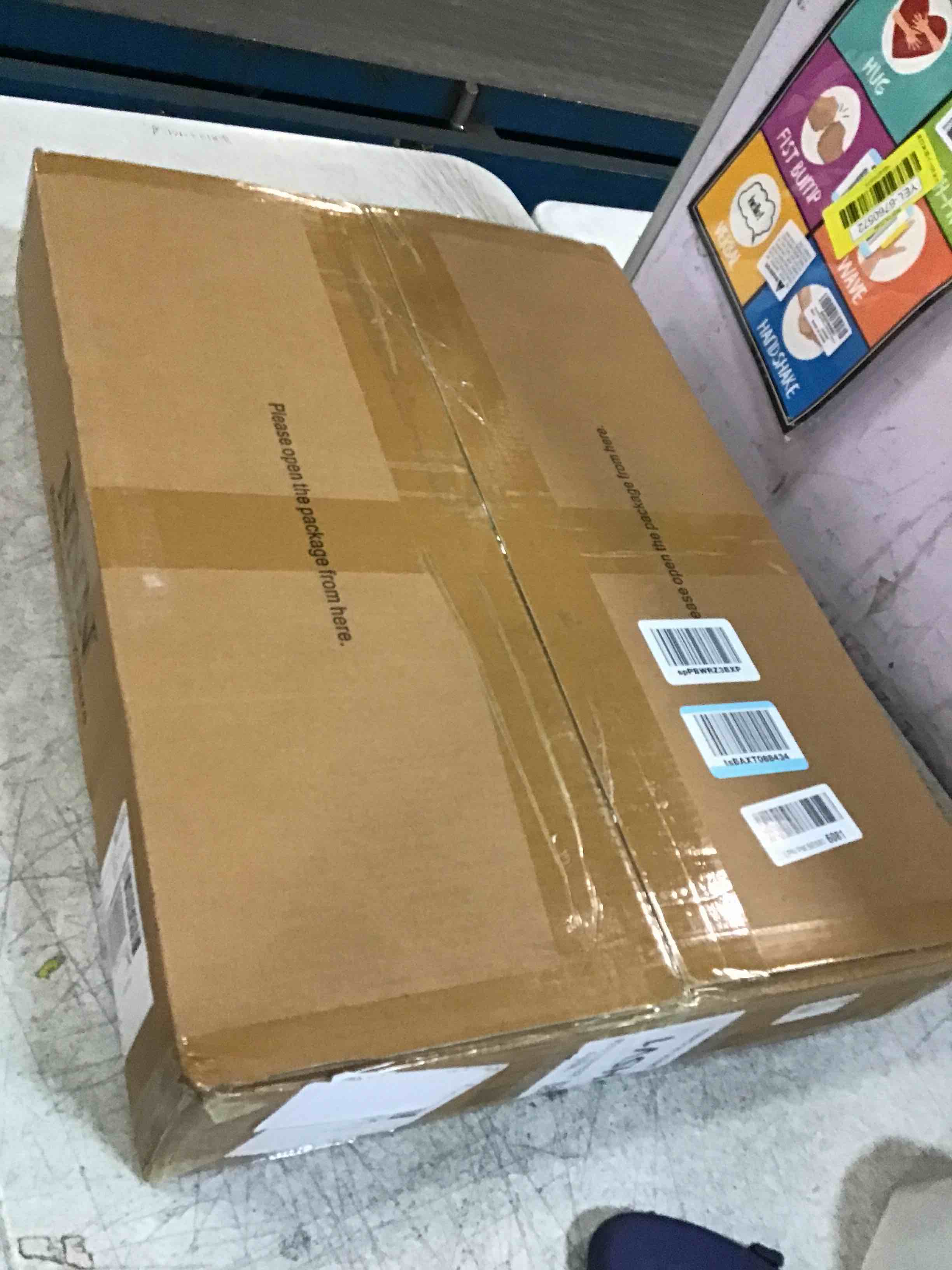 https://s3.amazonaws.com/lotting-images-prod/bidfta/TEA0137463_1723848716170.jpeg