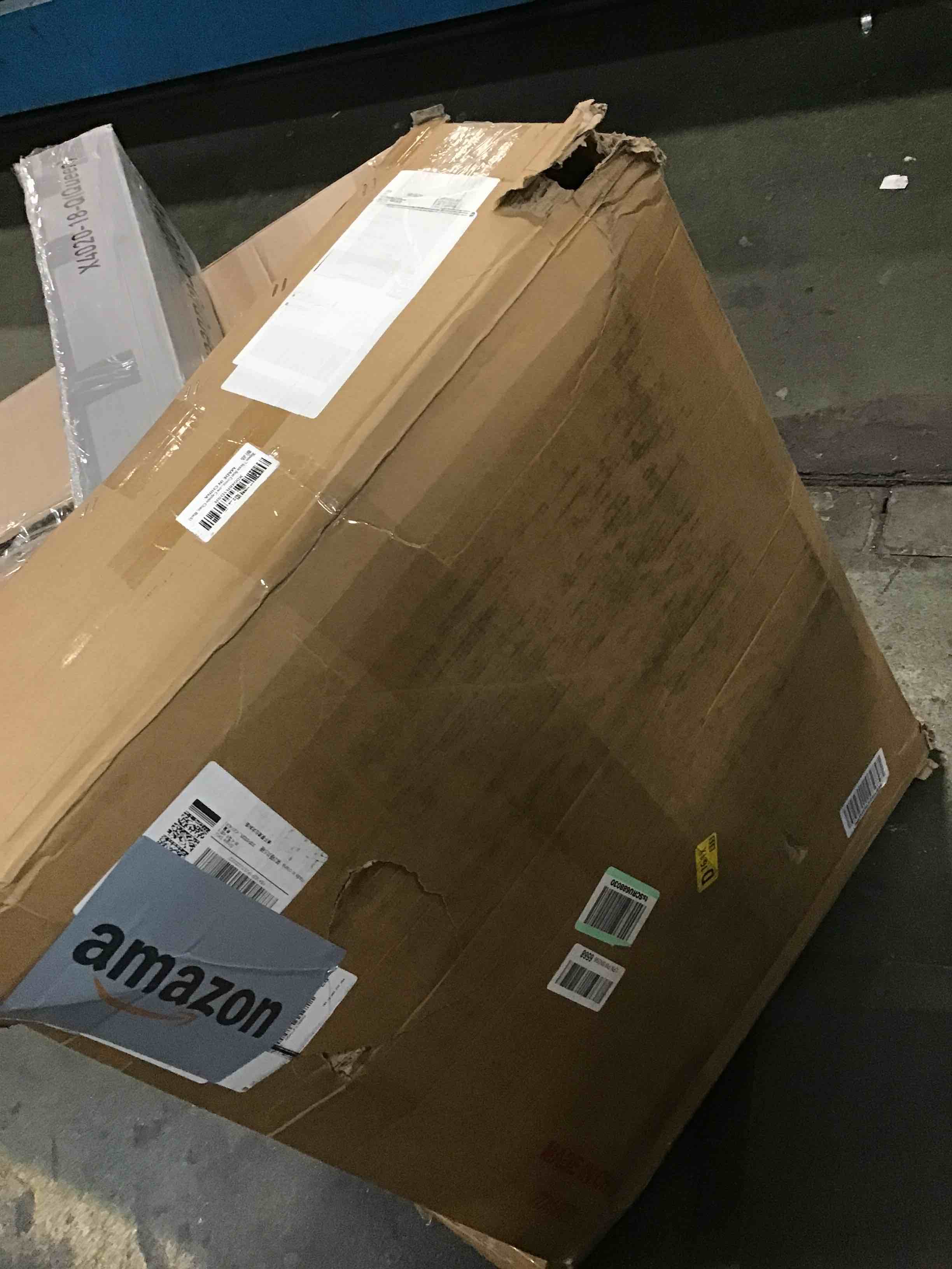 https://s3.amazonaws.com/lotting-images-prod/bidfta/TEA0138663_1724858766078.jpeg