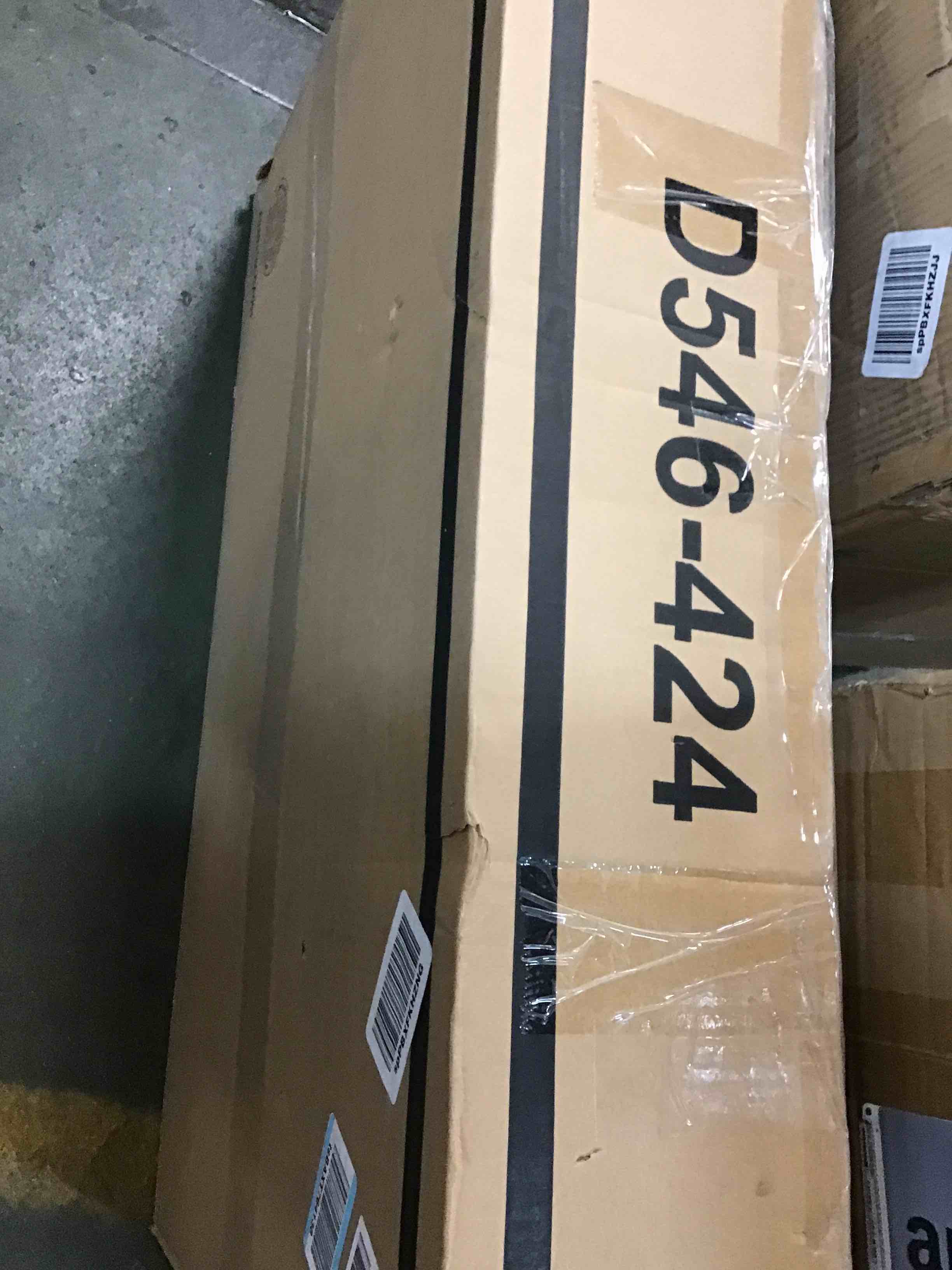 Signature Design by Ashley Valebeck Rustic Farmhouse 24.5” Counter