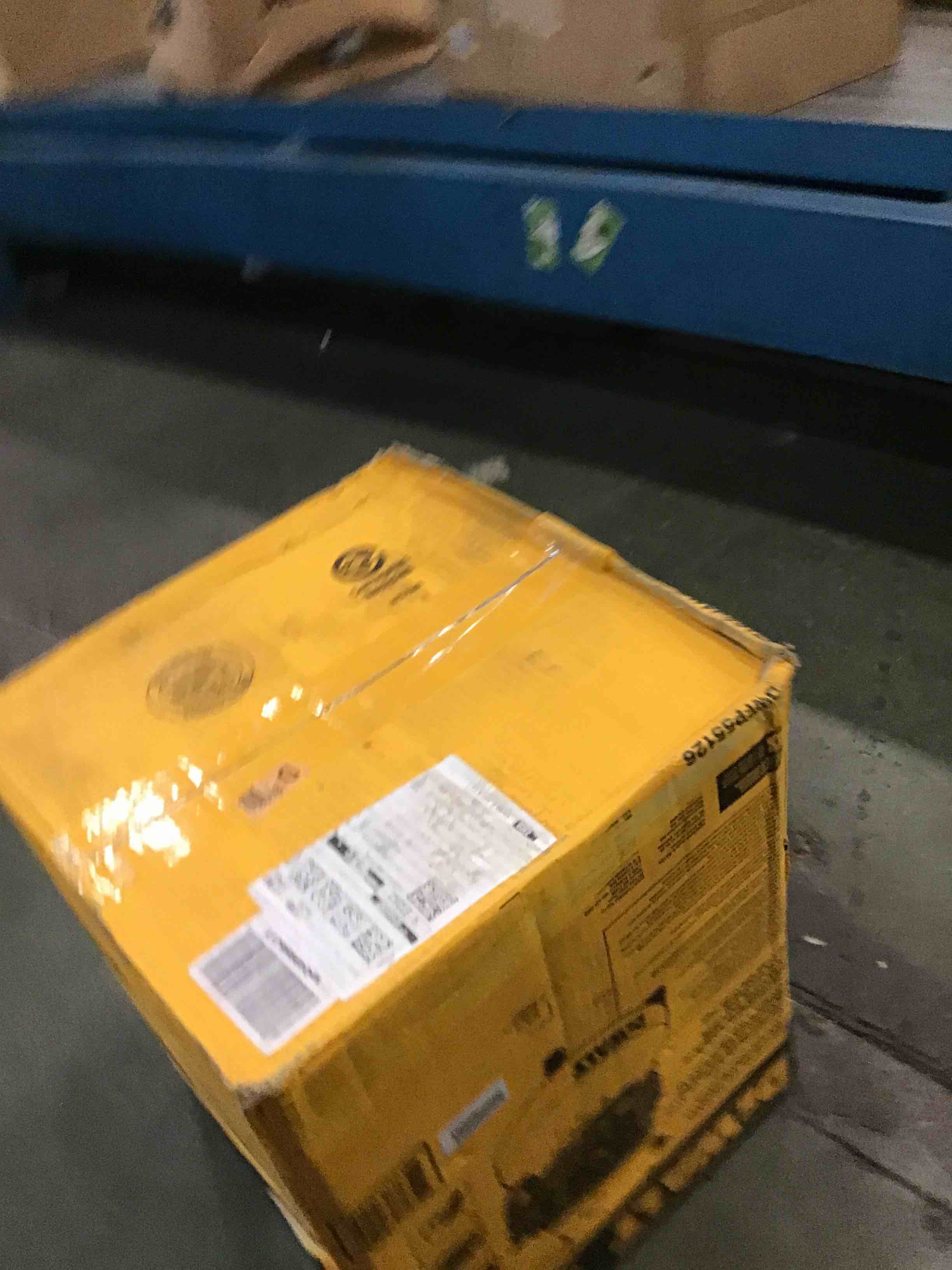https://s3.amazonaws.com/lotting-images-prod/bidfta/TEA0139713_1724332692152.jpeg