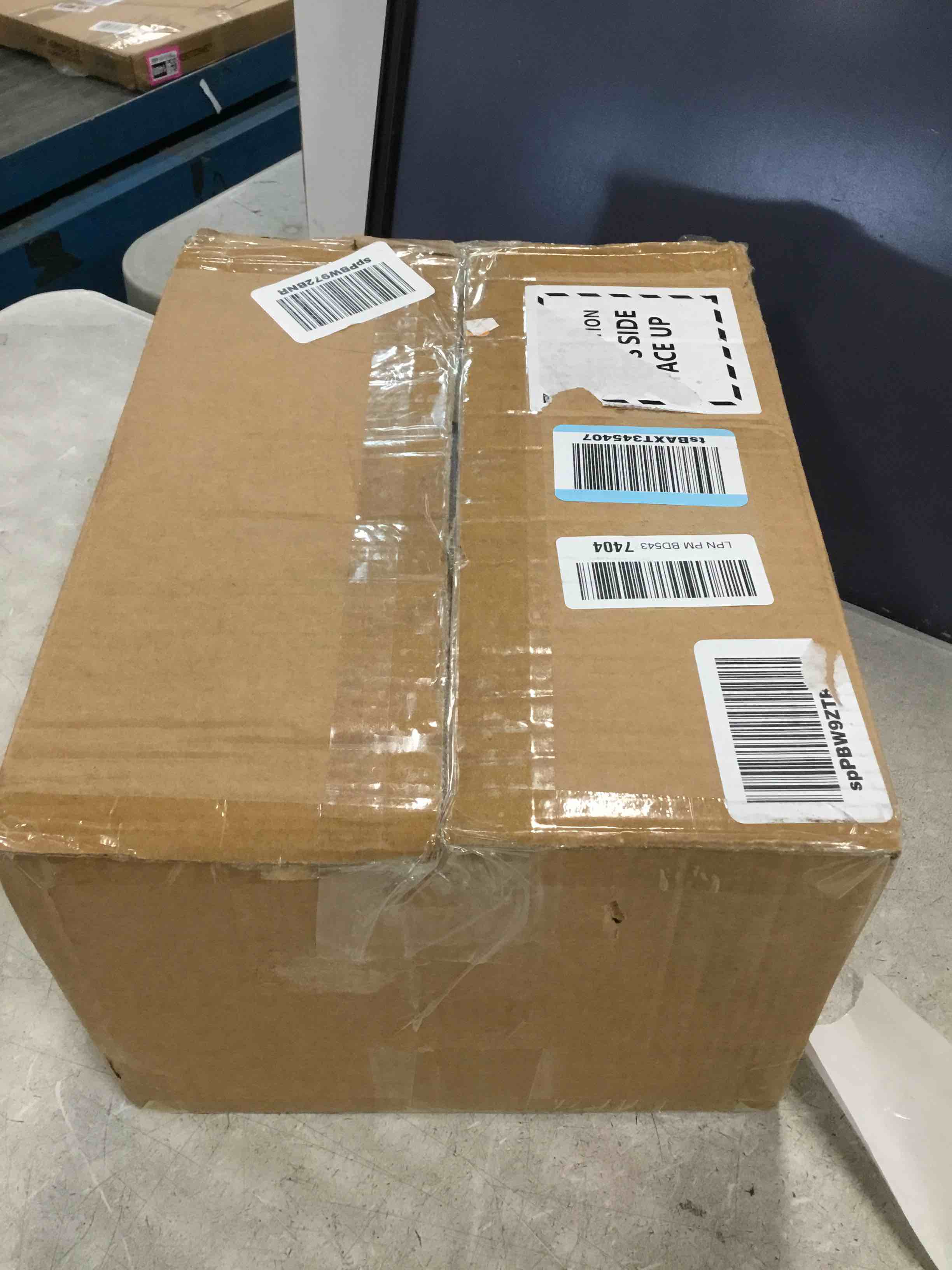 https://s3.amazonaws.com/lotting-images-prod/bidfta/TEA0140591_1724942766611.jpeg