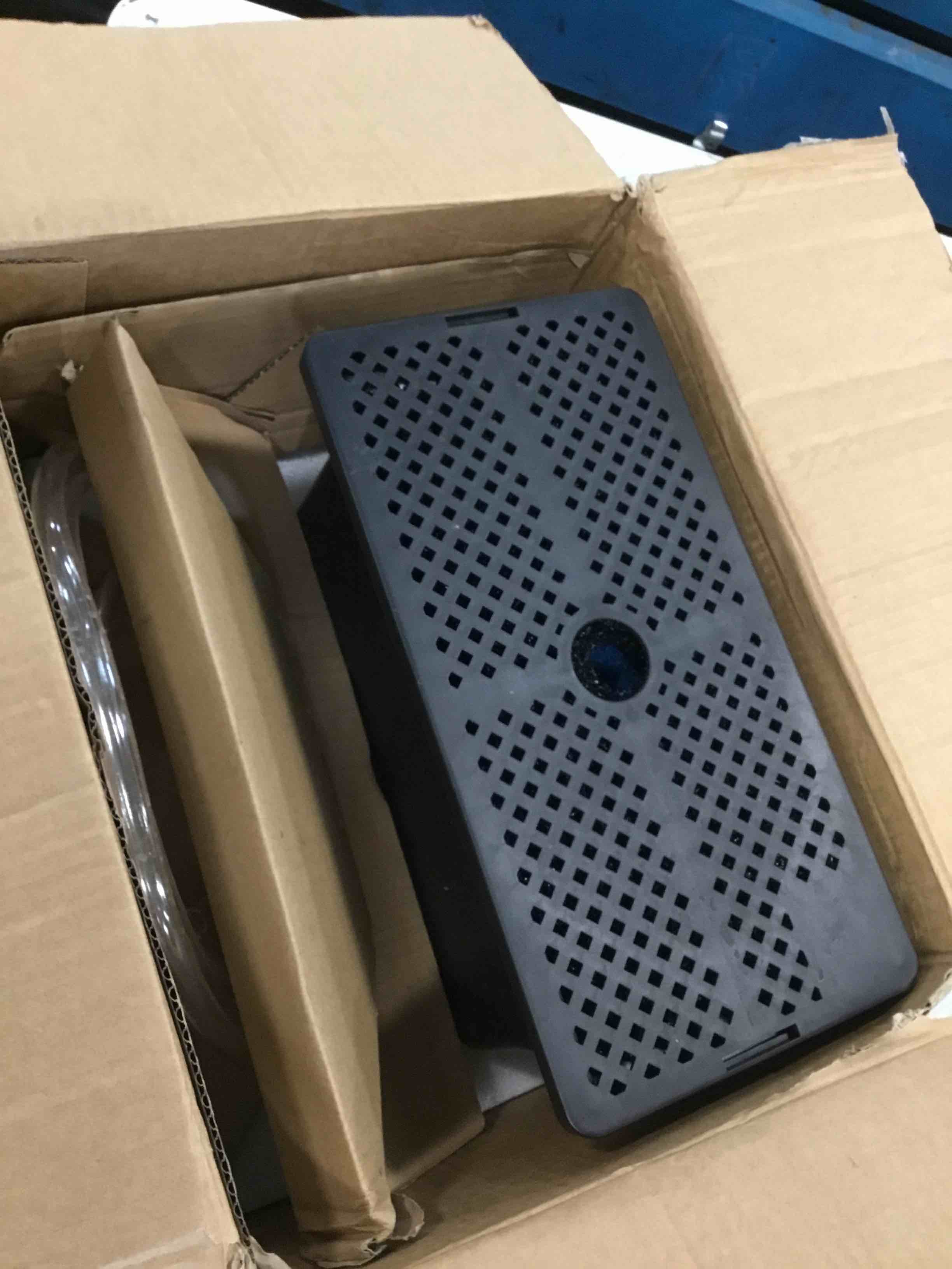 https://s3.amazonaws.com/lotting-images-prod/bidfta/TEA0140591_1724942780750.jpeg