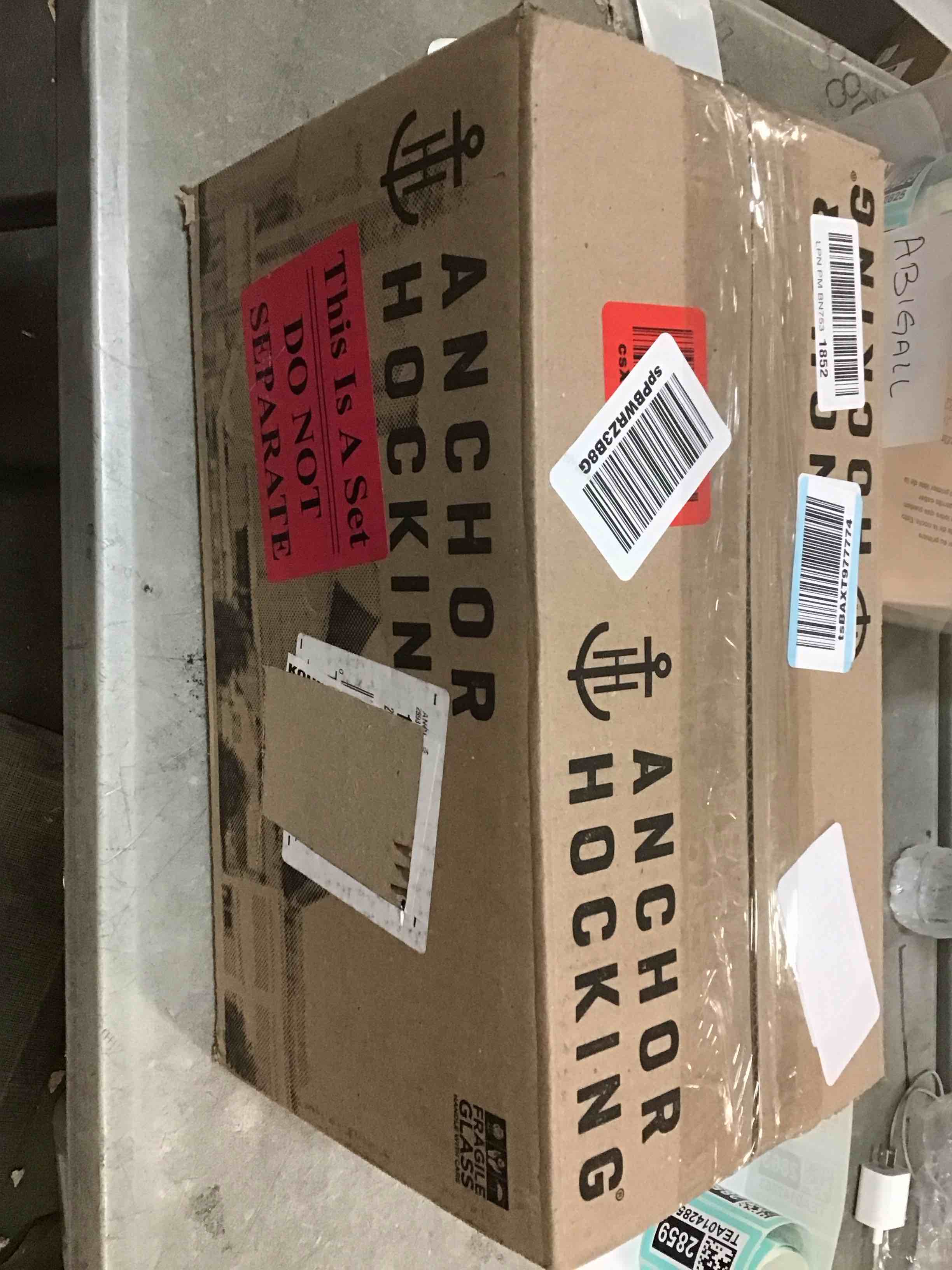 https://s3.amazonaws.com/lotting-images-prod/bidfta/TEA0142868_1723780773964.jpeg