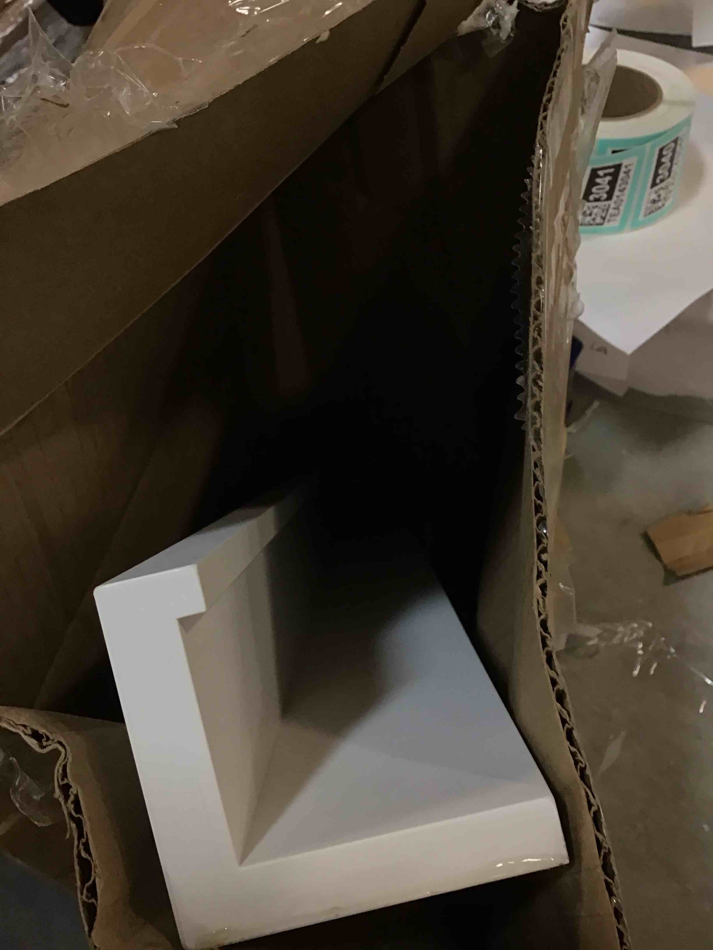 https://s3.amazonaws.com/lotting-images-prod/bidfta/TEA0143042_1723612231175.jpeg