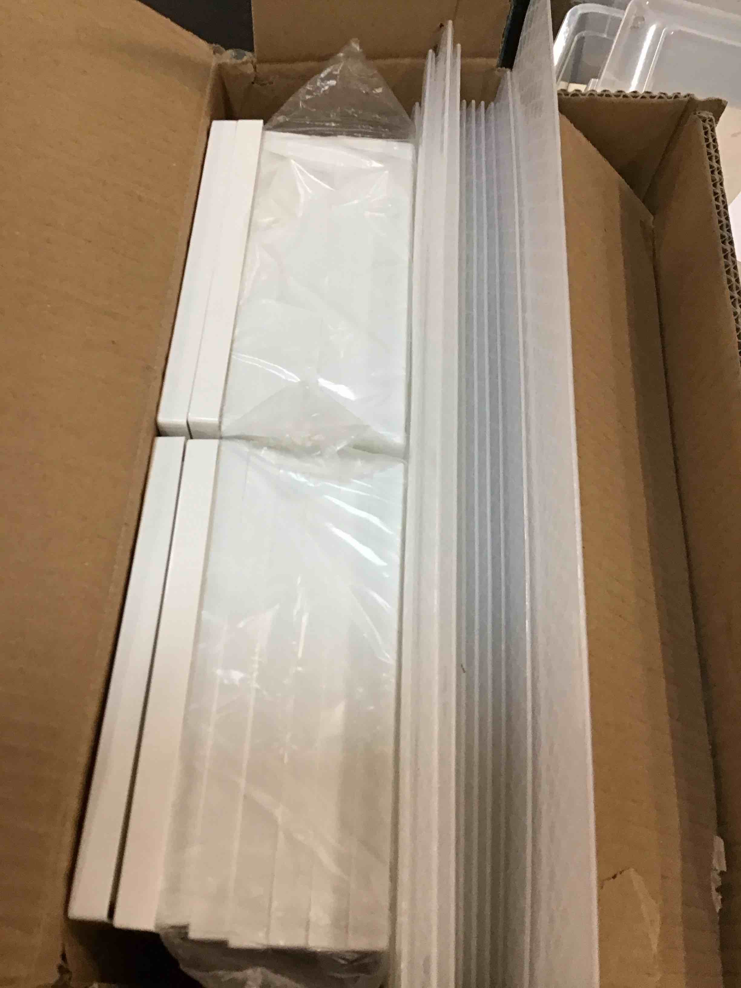 https://s3.amazonaws.com/lotting-images-prod/bidfta/TEA0143183_1723594621703.jpeg