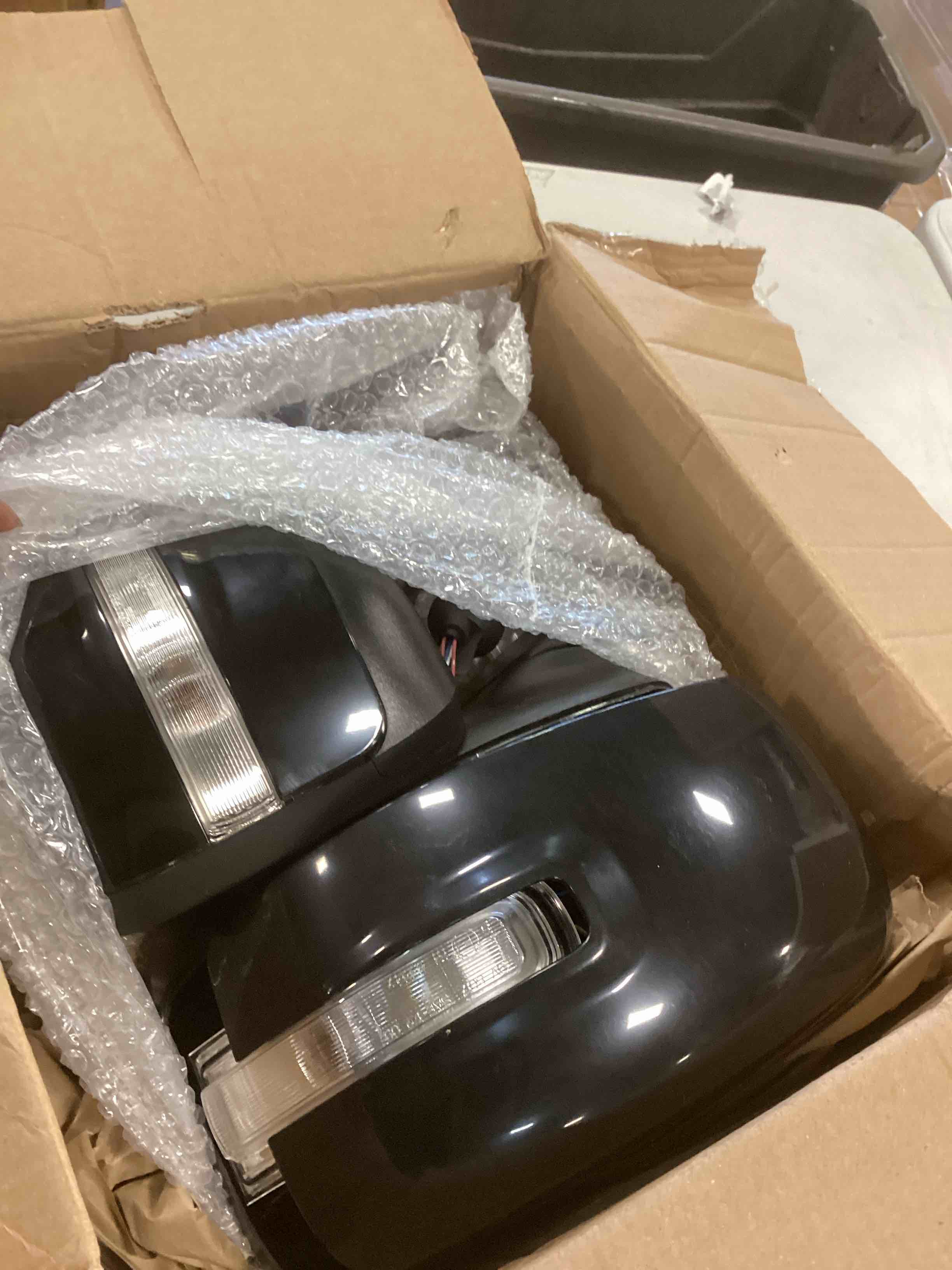 https://s3.amazonaws.com/lotting-images-prod/bidfta/TEA0146413_1725988924120.jpeg