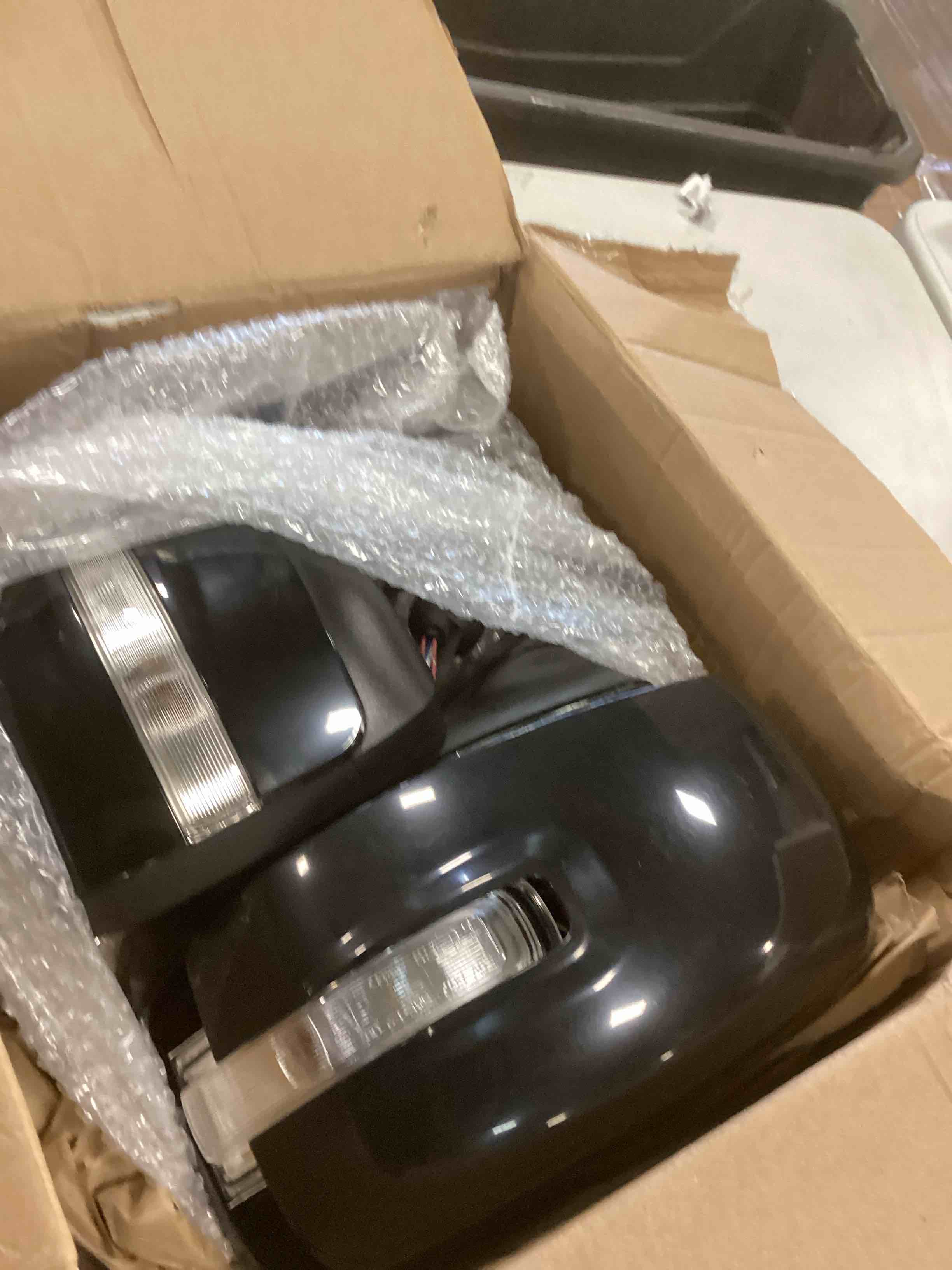 https://s3.amazonaws.com/lotting-images-prod/bidfta/TEA0146413_1725988924829.jpeg