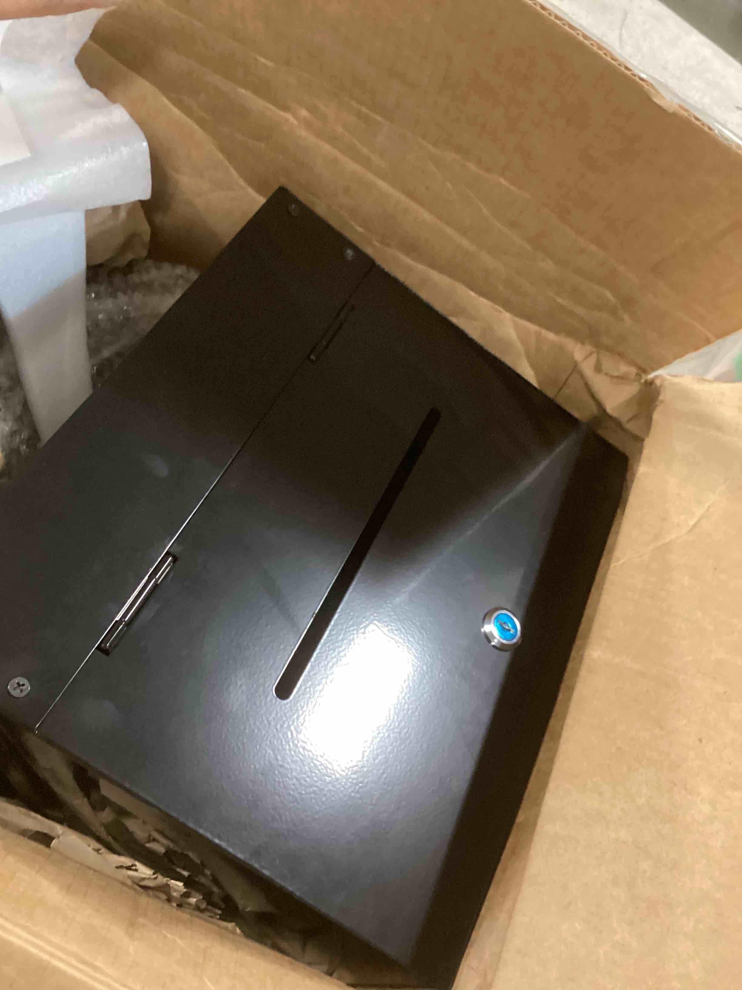 https://s3.amazonaws.com/lotting-images-prod/bidfta/TEA0147120_1725567247437.jpeg