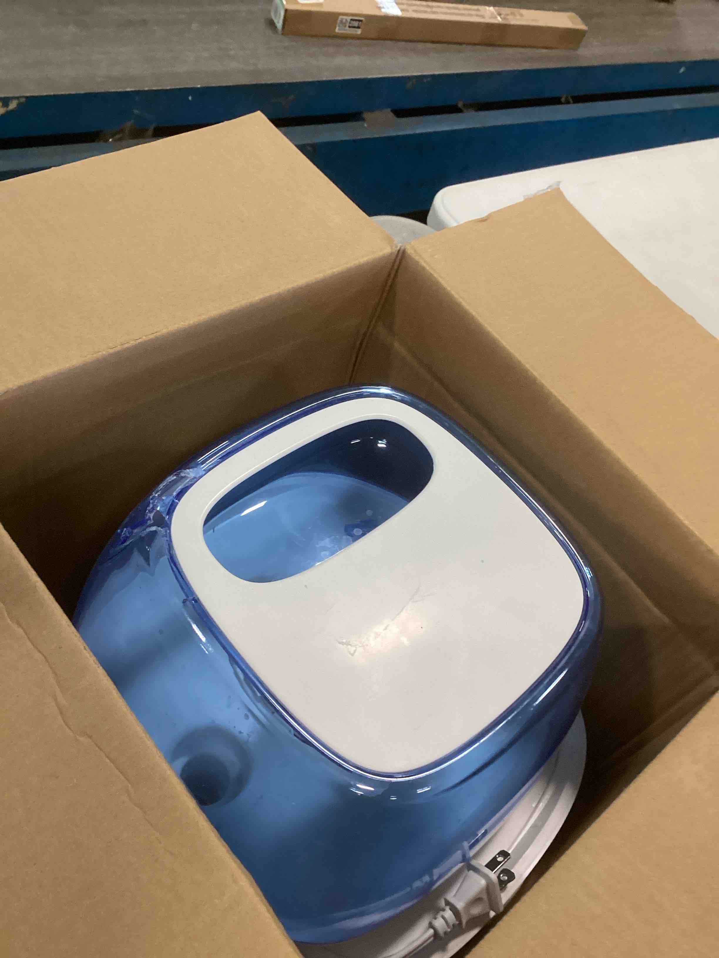 https://s3.amazonaws.com/lotting-images-prod/bidfta/TEA0147504_1725465935631.jpeg