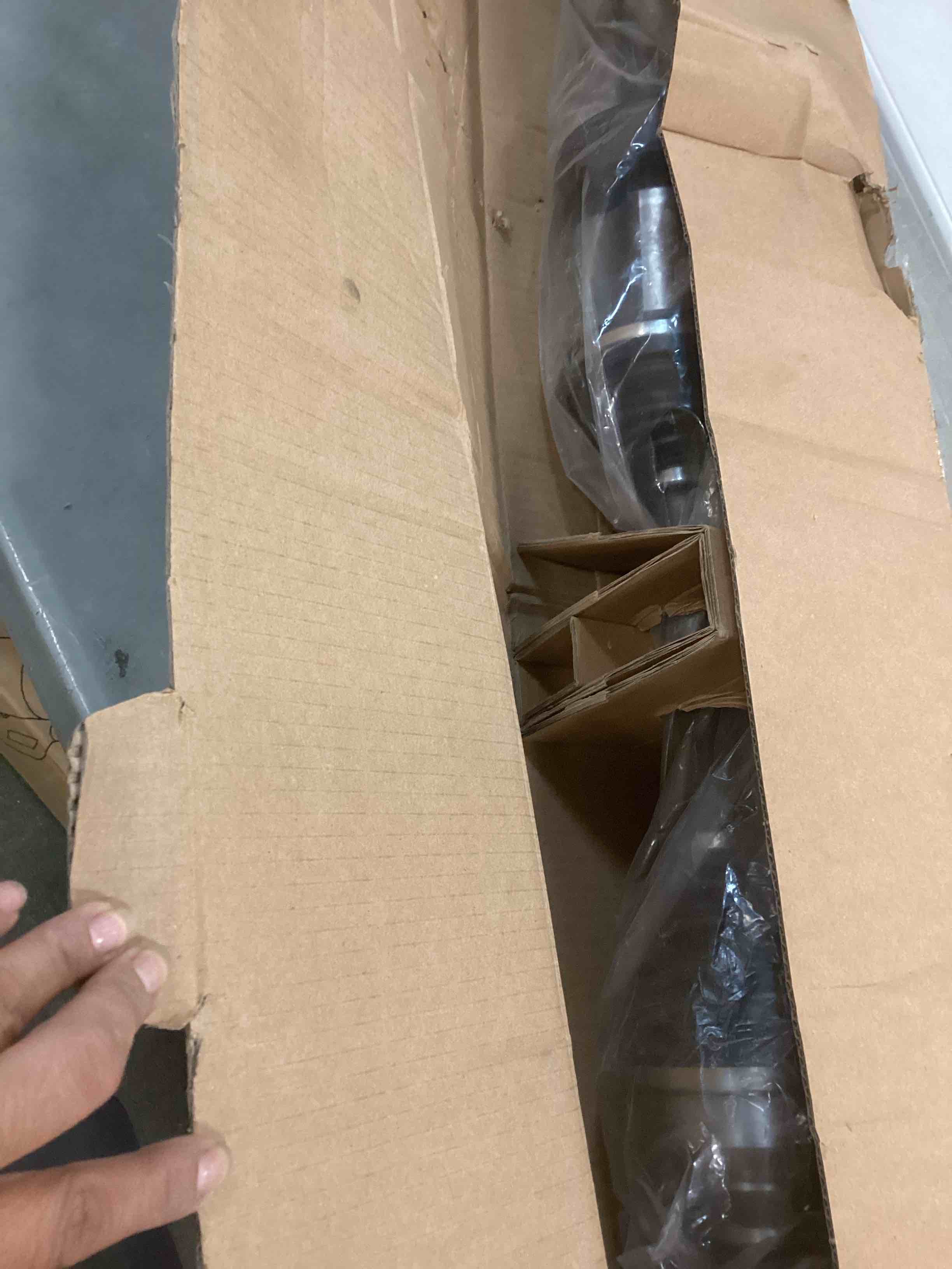https://s3.amazonaws.com/lotting-images-prod/bidfta/TEA0147533_1725462333527.jpeg