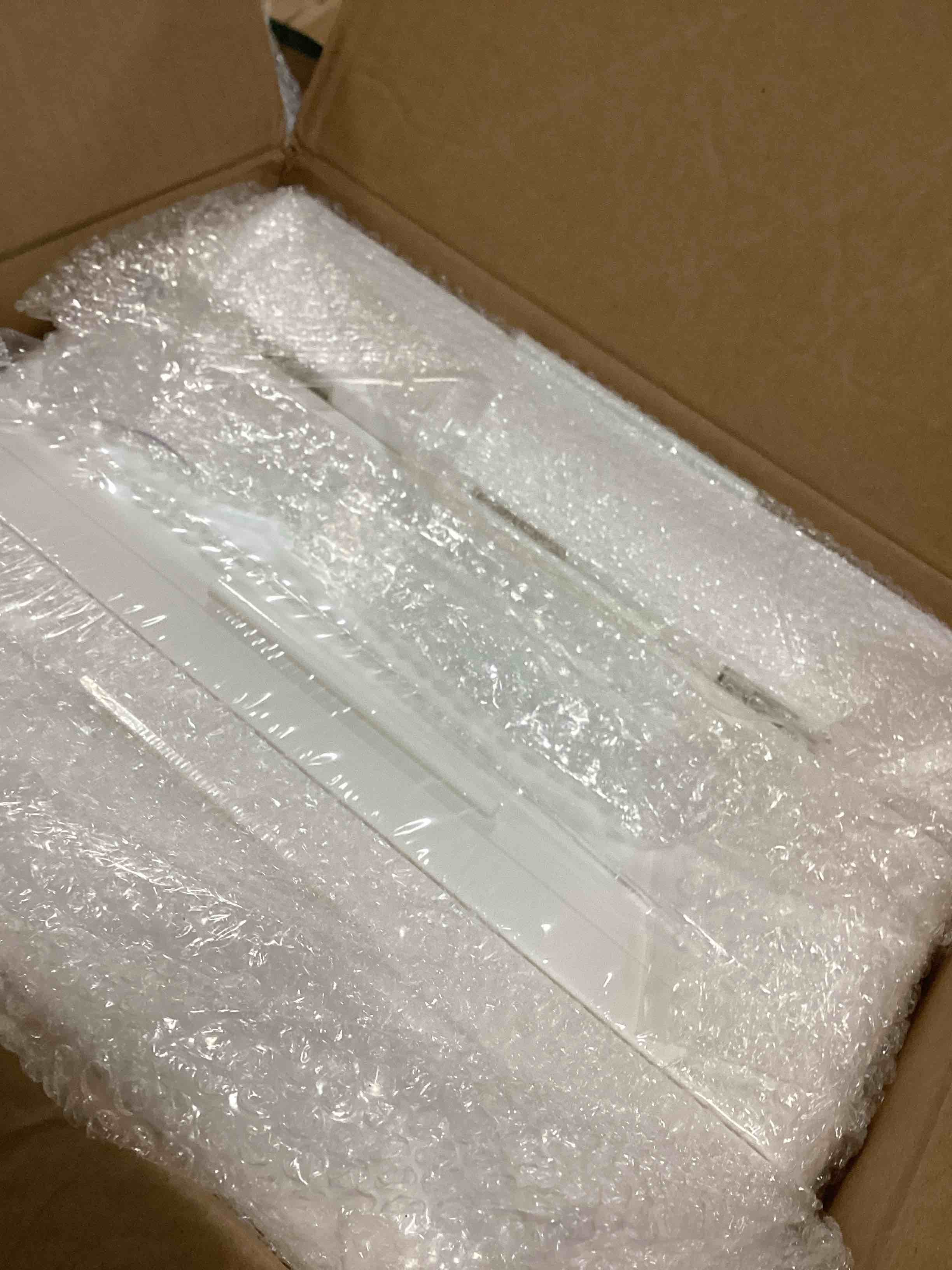 https://s3.amazonaws.com/lotting-images-prod/bidfta/TEA0147902_1725368209971.jpeg
