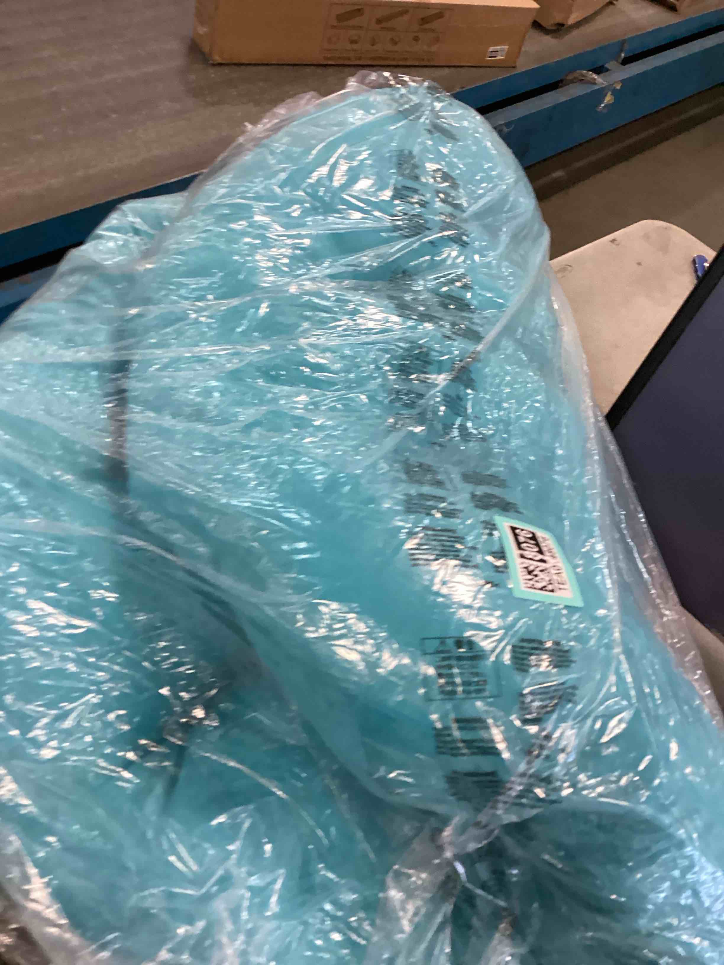 https://s3.amazonaws.com/lotting-images-prod/bidfta/TEA0148076_1726756078382.jpeg