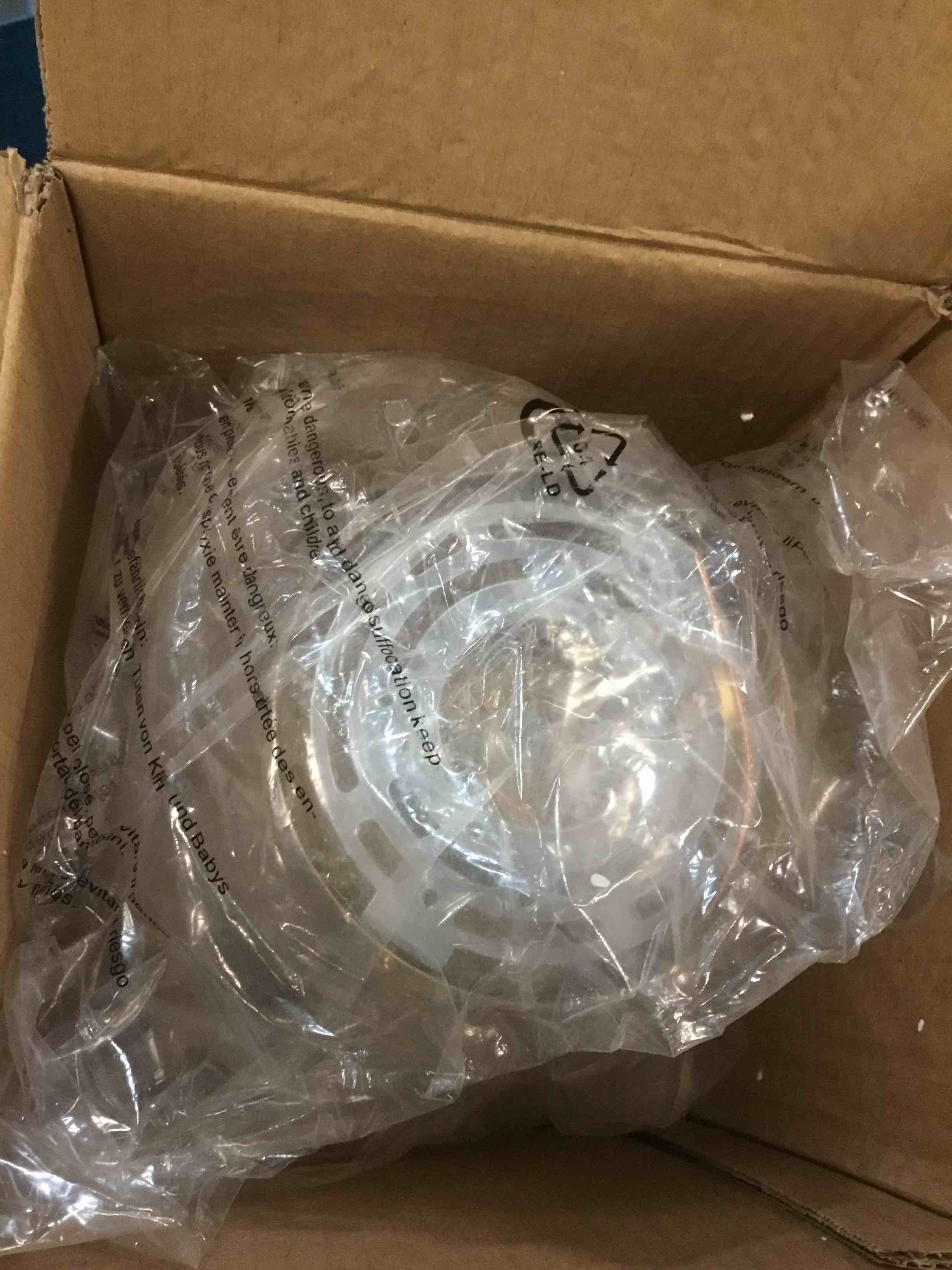 https://s3.amazonaws.com/lotting-images-prod/bidfta/TEA0148922_1725667067465.jpeg