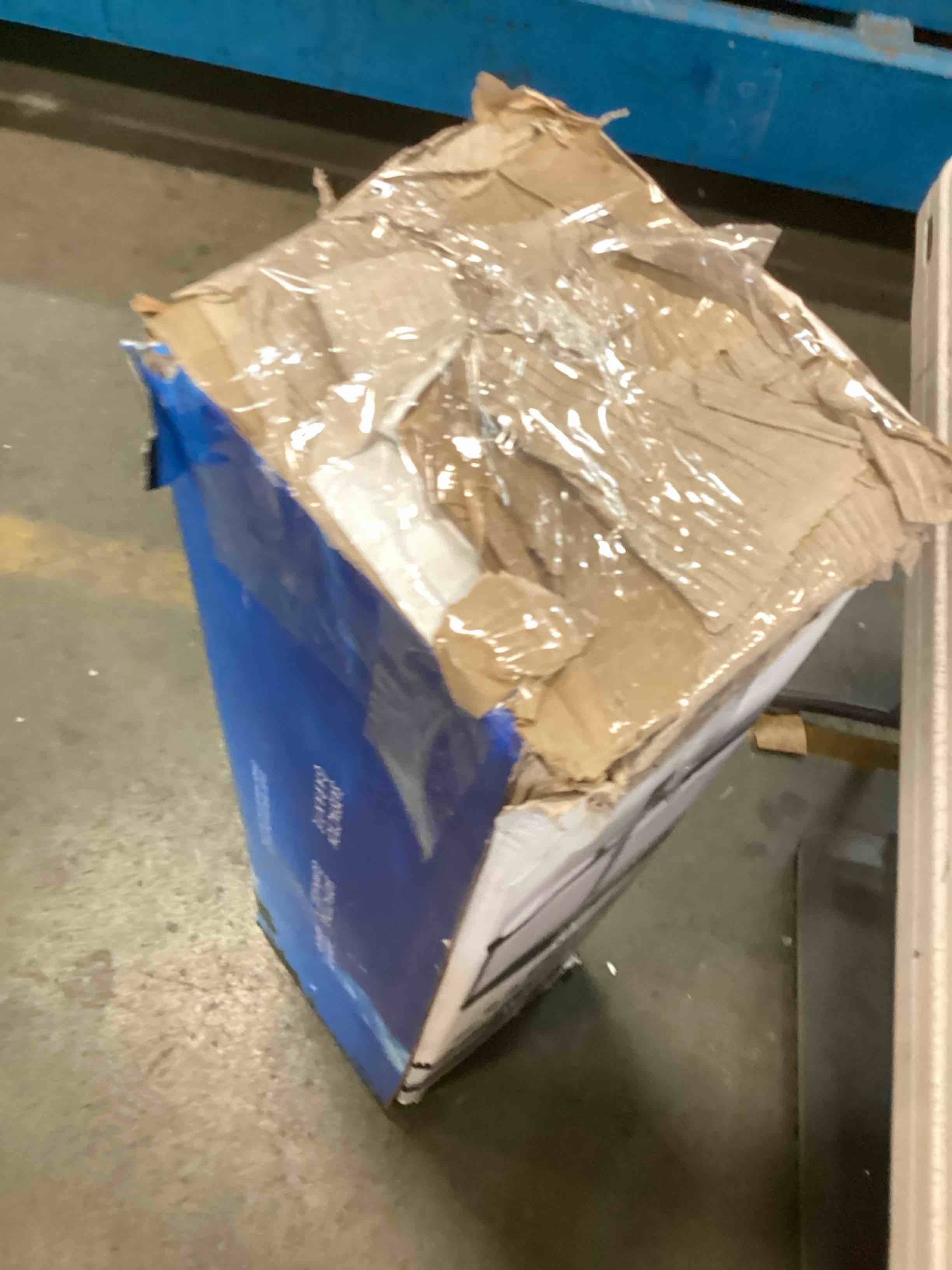 https://s3.amazonaws.com/lotting-images-prod/bidfta/TEA0149485_1725377141946.jpeg
