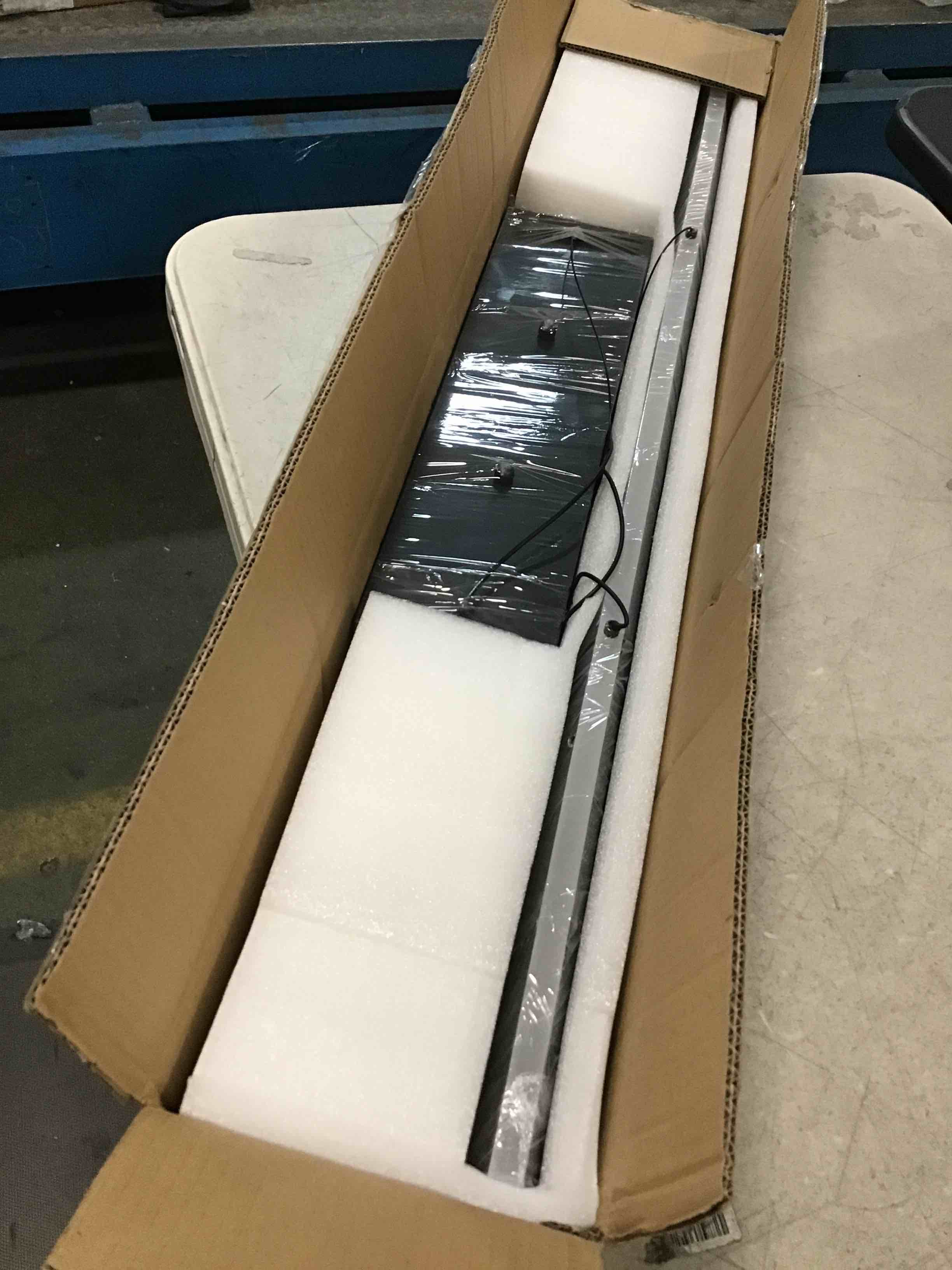 https://s3.amazonaws.com/lotting-images-prod/bidfta/TEA0149642_1725116245356.jpeg