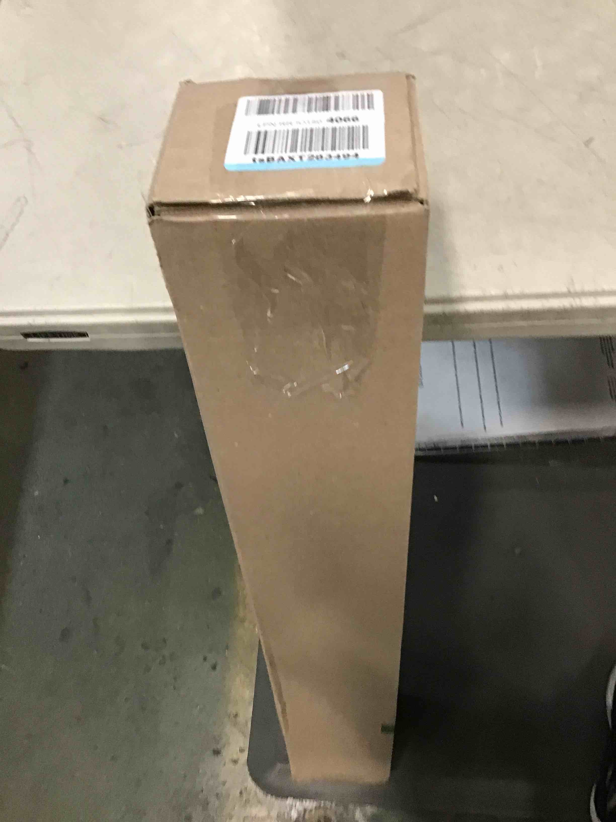 https://s3.amazonaws.com/lotting-images-prod/bidfta/TEA0149693_1725107648440.jpeg