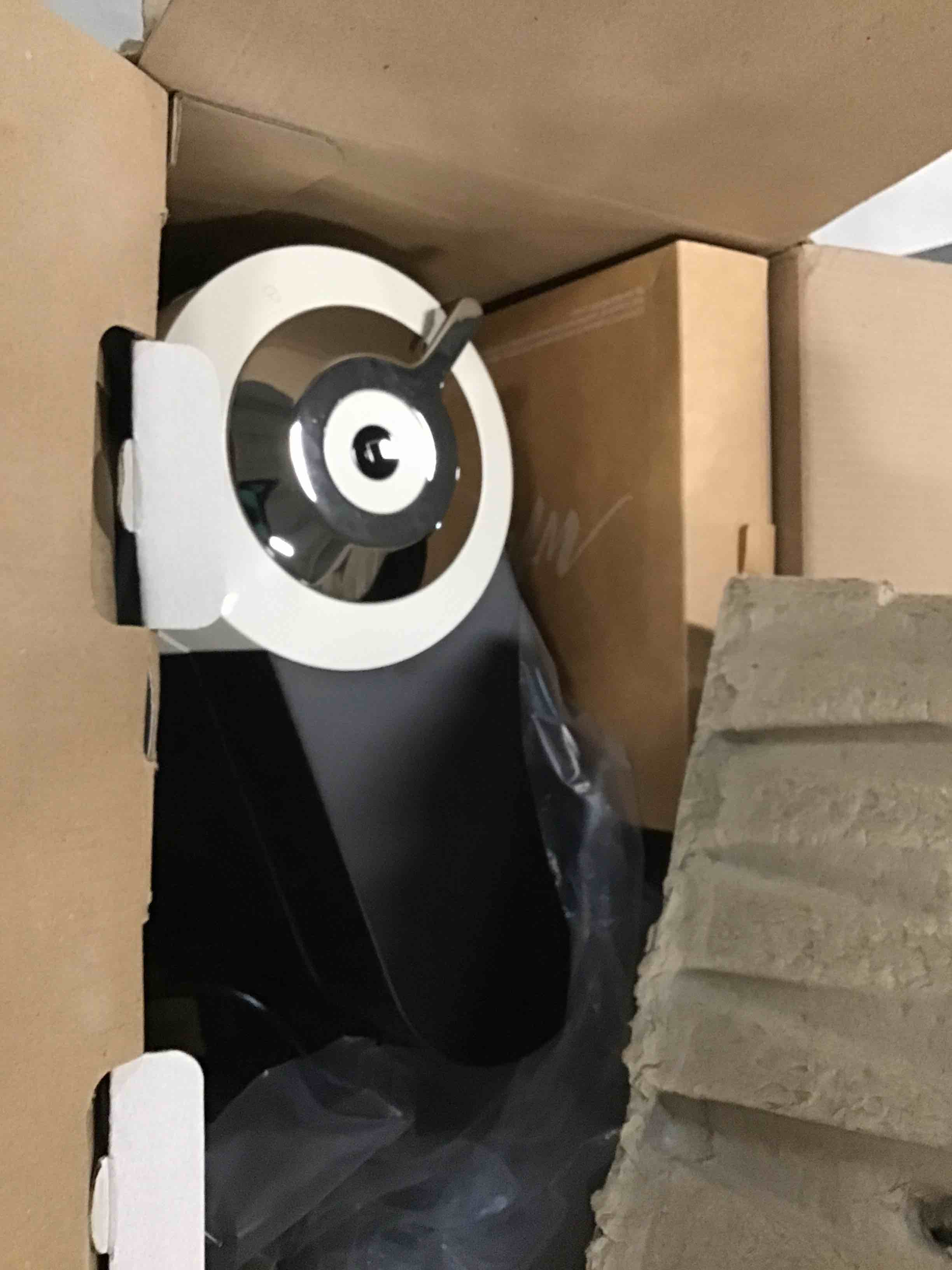 https://s3.amazonaws.com/lotting-images-prod/bidfta/TEA0150259_1726180939164.jpeg