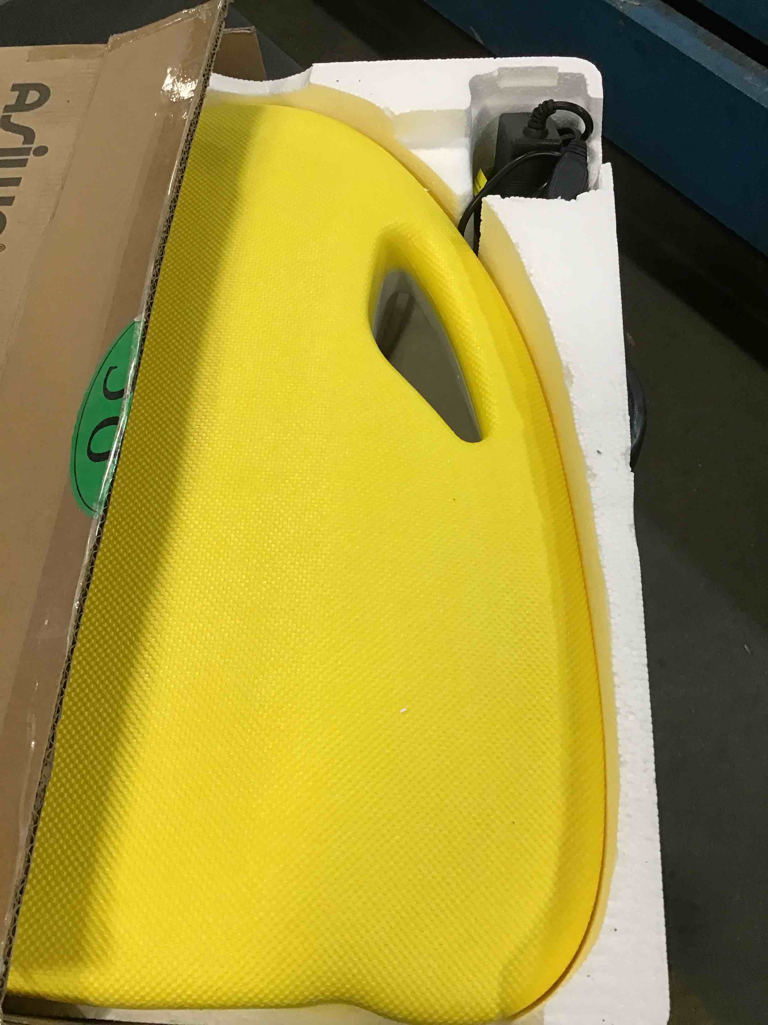 https://s3.amazonaws.com/lotting-images-prod/bidfta/TEA0151593_1725064451283.jpeg