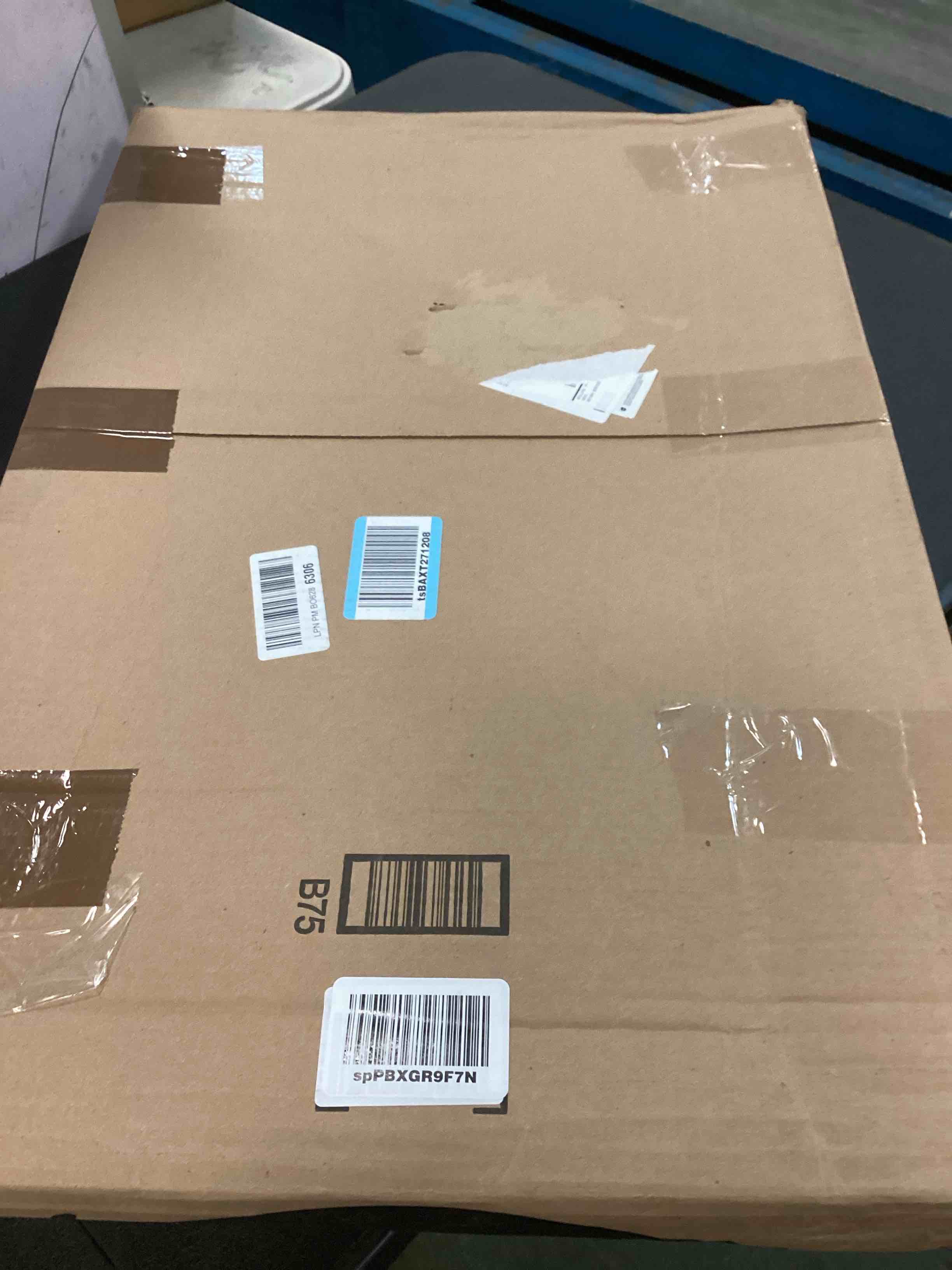 https://s3.amazonaws.com/lotting-images-prod/bidfta/TEA0151698_1724906290896.jpeg