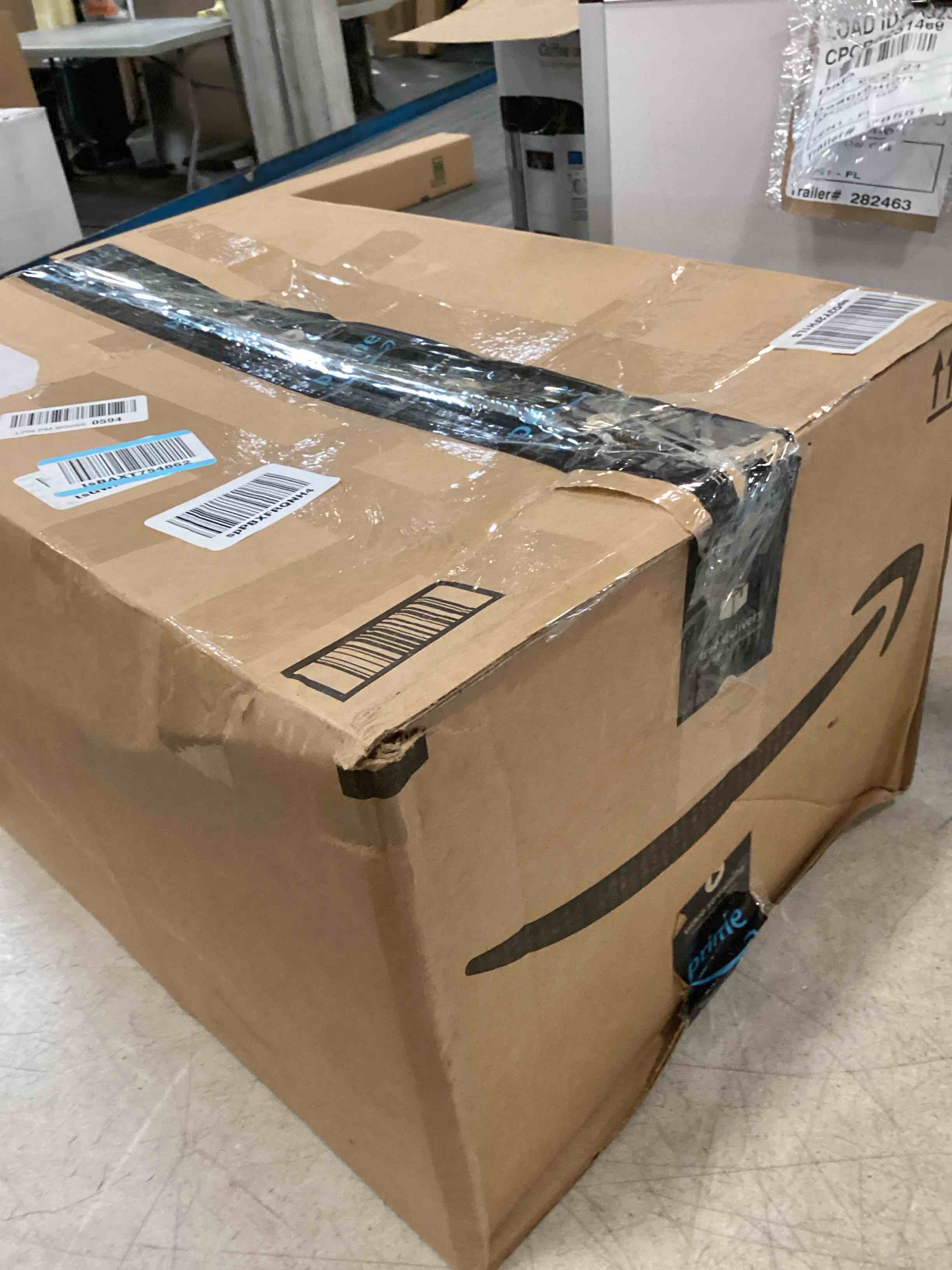 https://s3.amazonaws.com/lotting-images-prod/bidfta/TEA0156114_1727794655609.jpeg