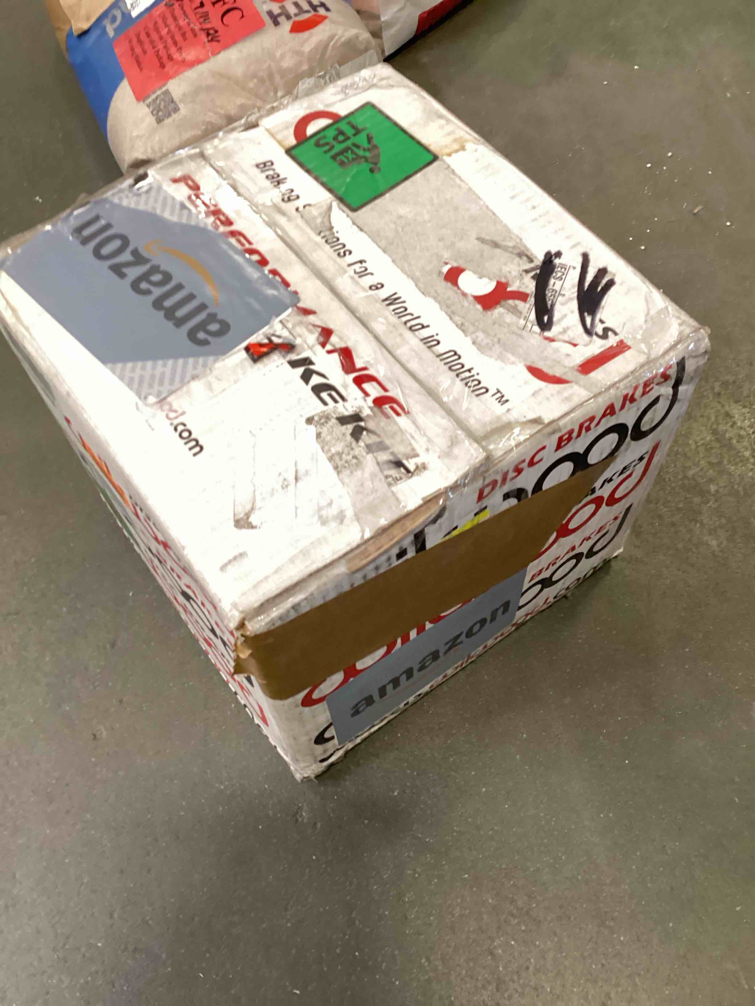 https://s3.amazonaws.com/lotting-images-prod/bidfta/TEA0157498_1725384647918.jpeg