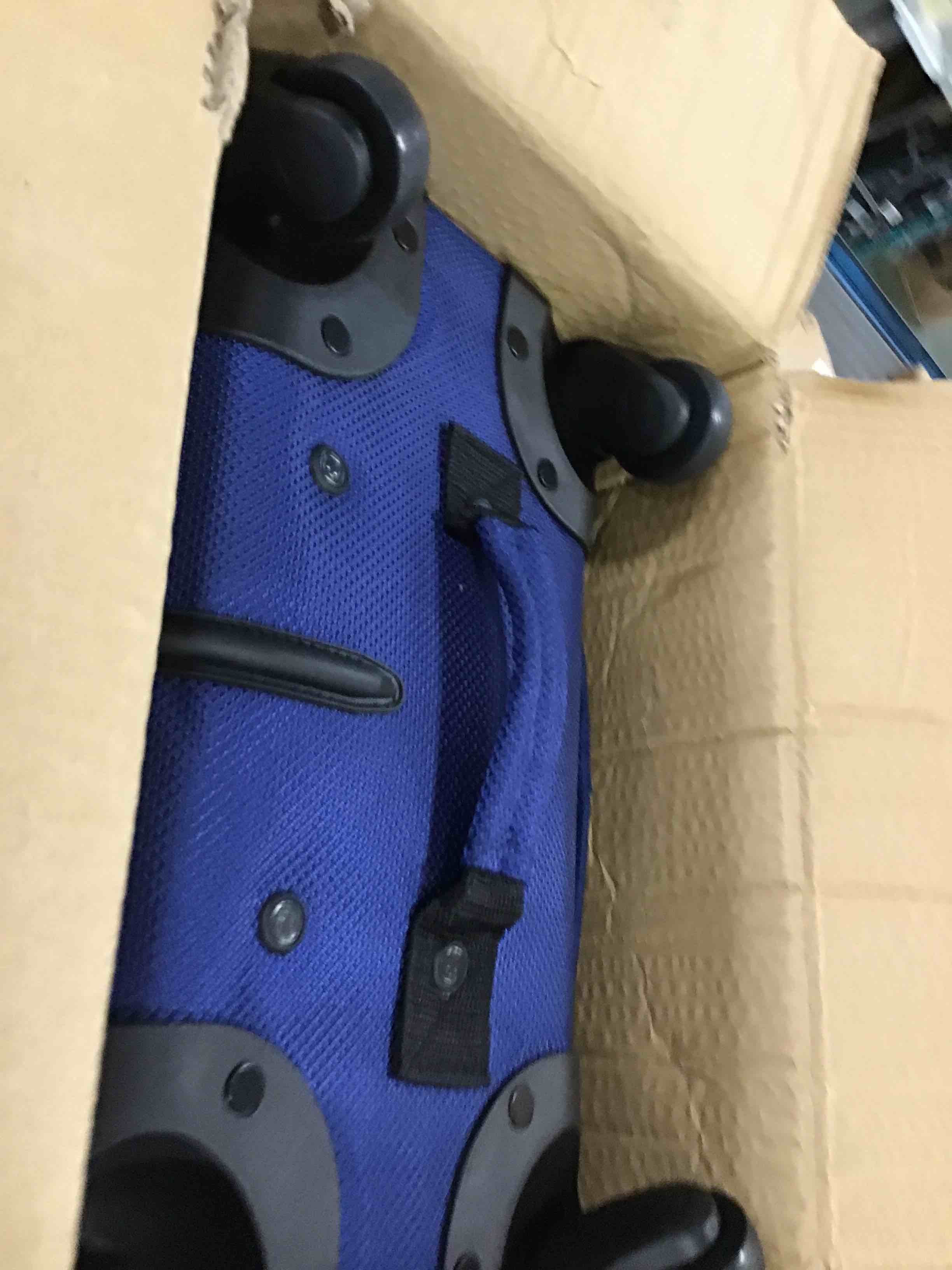 https://s3.amazonaws.com/lotting-images-prod/bidfta/TEA0158678_1725021189685.jpeg
